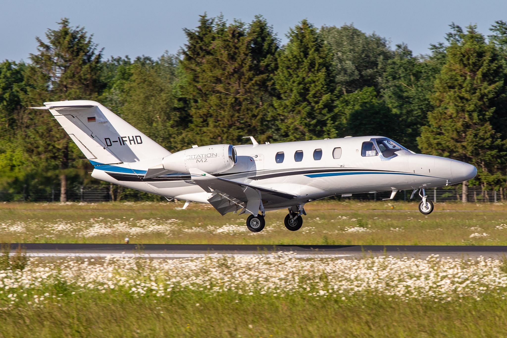 Hamburg Airport (HAM/EDDH): E-Aviation |  Cessna 525 Citation M2 C25M | D-IFHD | MSN 525-0885