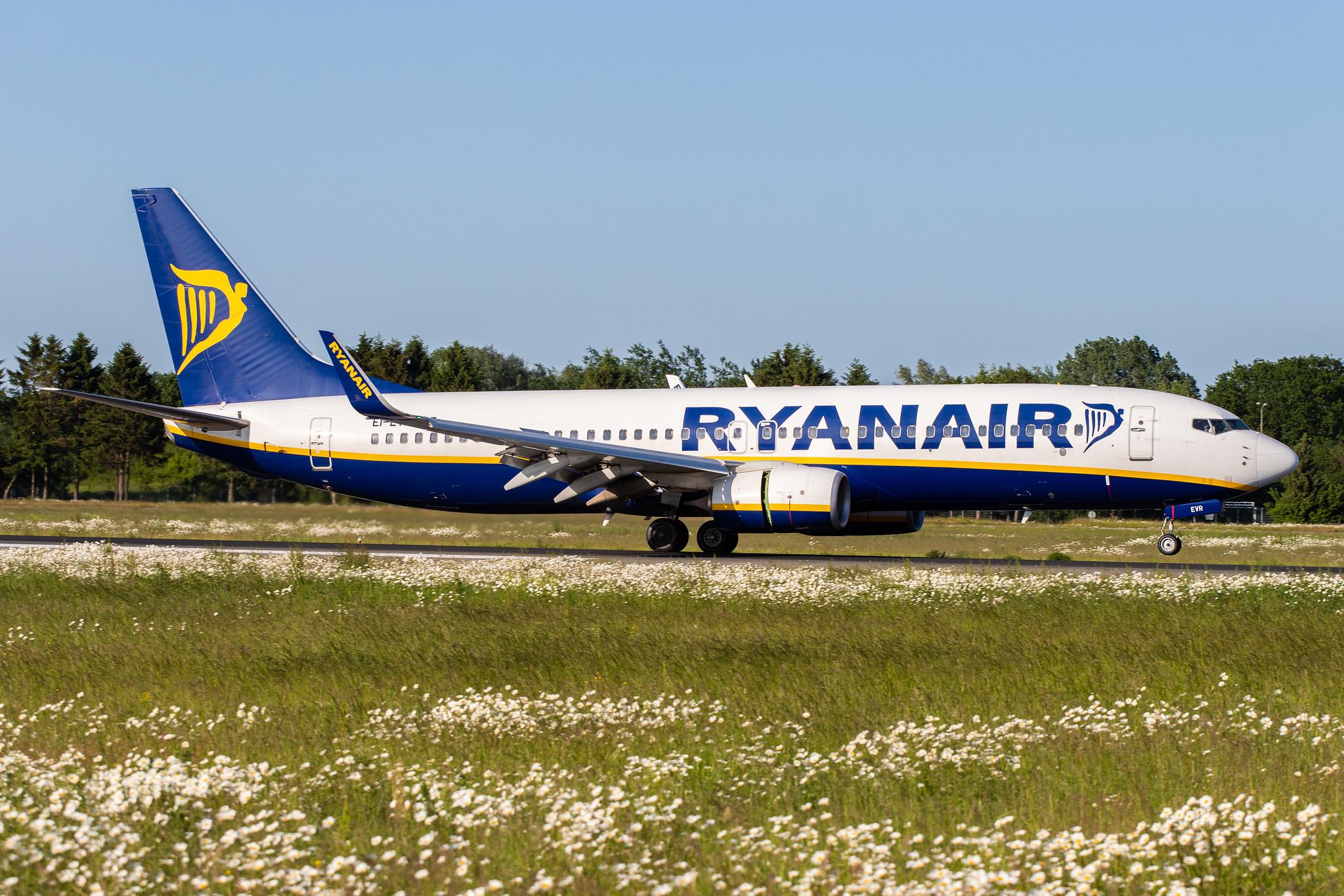 Hamburg Airport: Ryanair (FR / RYR) |  Boeing 737-8AS B738 | EI-EVR | MSN 40295