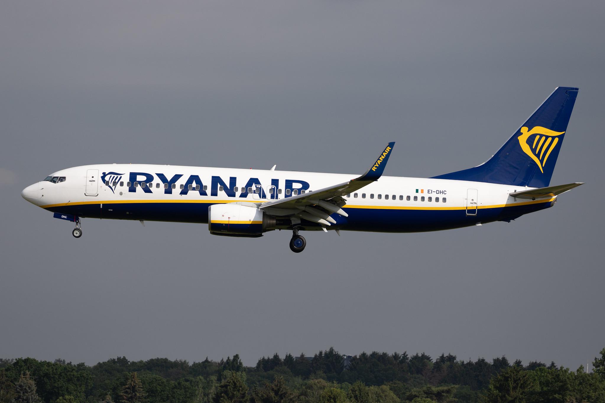 Hamburg Airport: Ryanair (FR / RYR) |  Boeing 737-8AS B738 | EI-DHC | MSN 33573