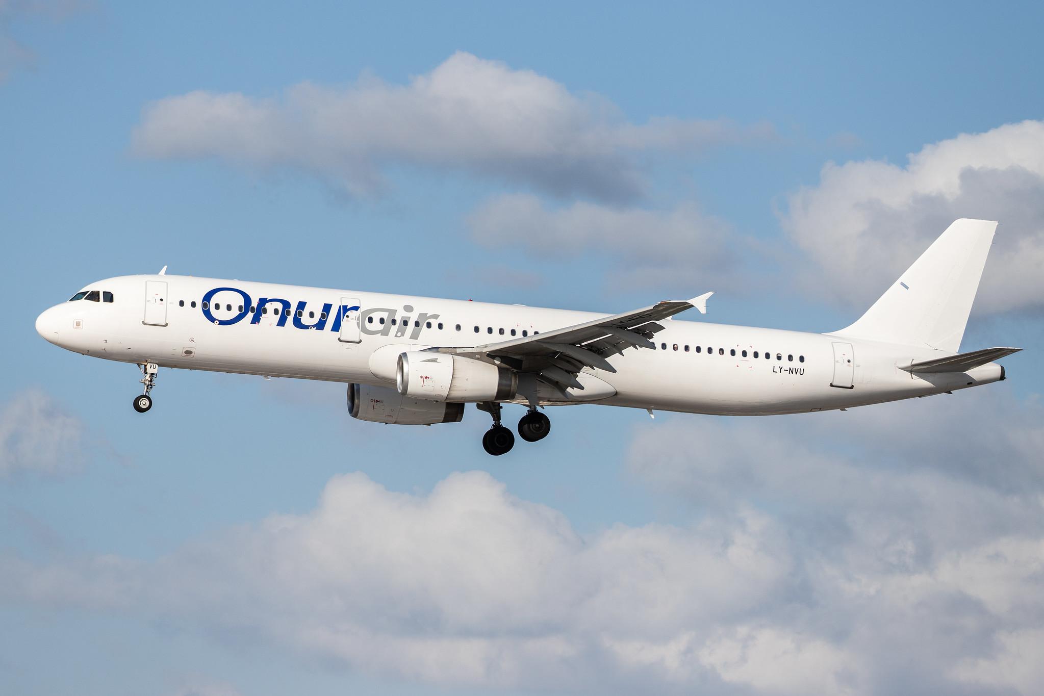 Hamburg Airport: Onur Air (8Q / OHY) | Operator: Avion Express |  Airbus A321-231 A321 | LY-NVU | MSN 1421