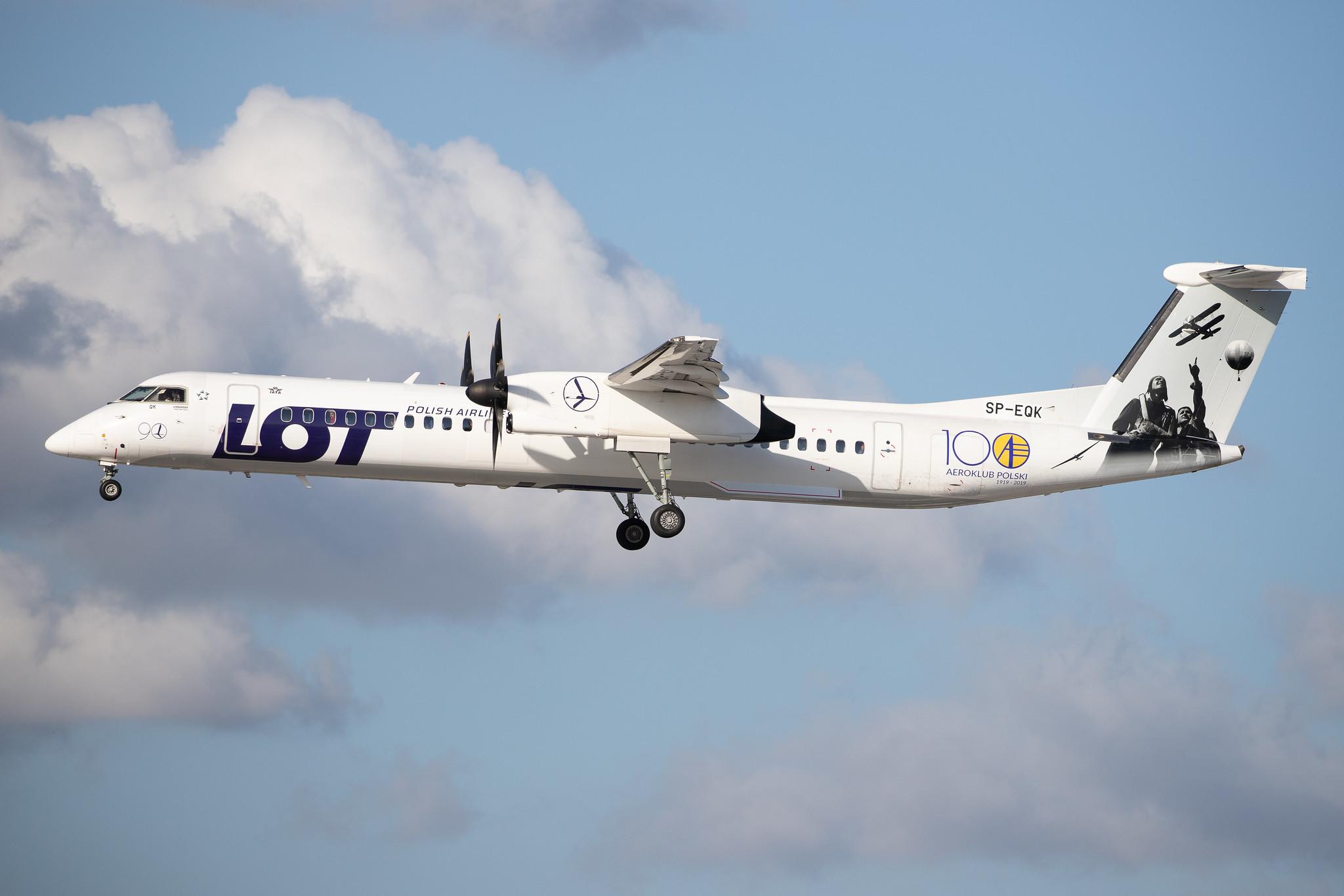 Hamburg Airport: LOT (LO / LOT) |  De Havilland Canada Dash 8-400 DH8D | SP-EQK | MSN 4443