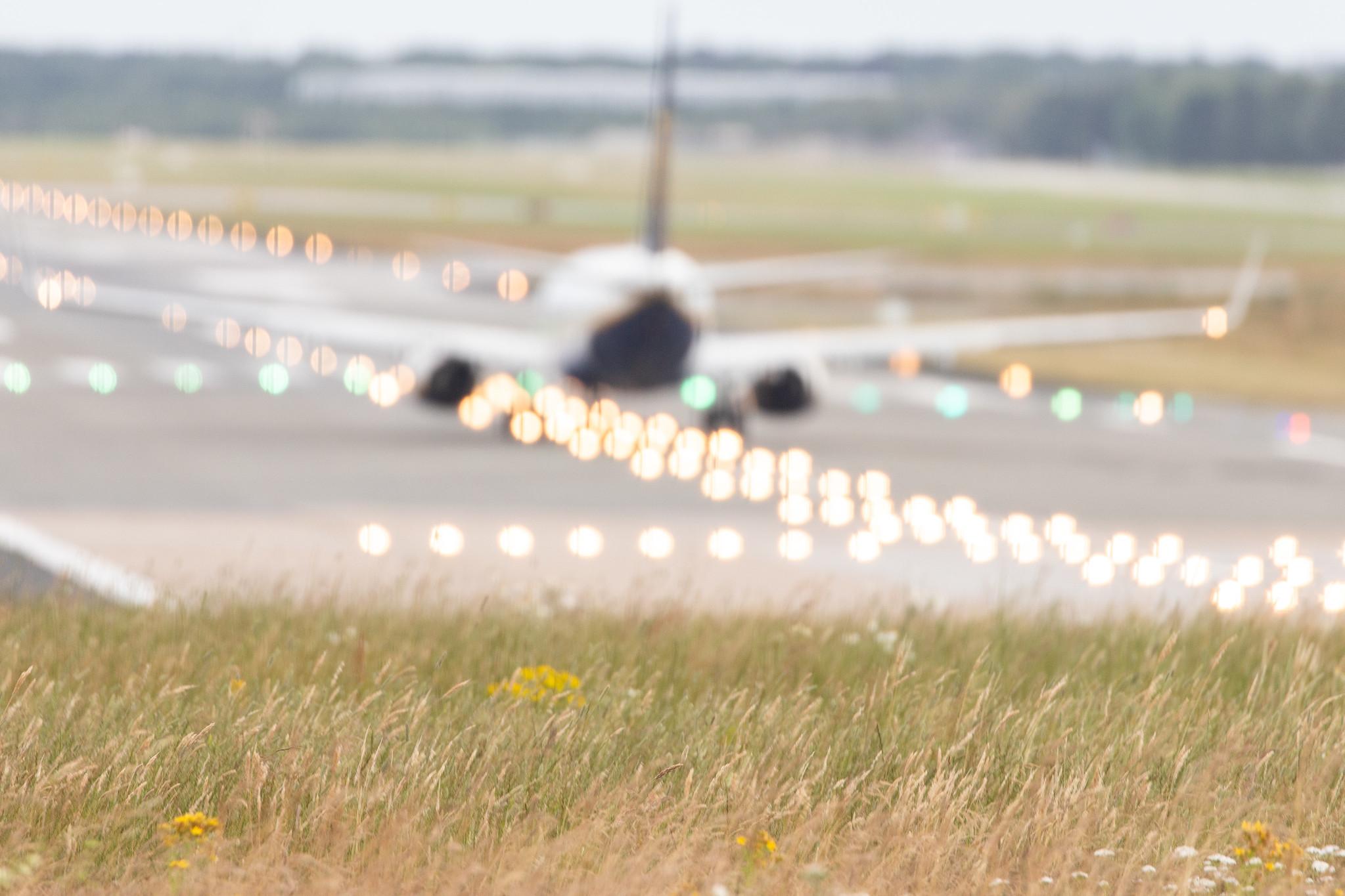 Hamburg Airport: Ryanair (FR / RYR) |  Boeing 737-8AS B738 | EI-DHB | MSN 33572