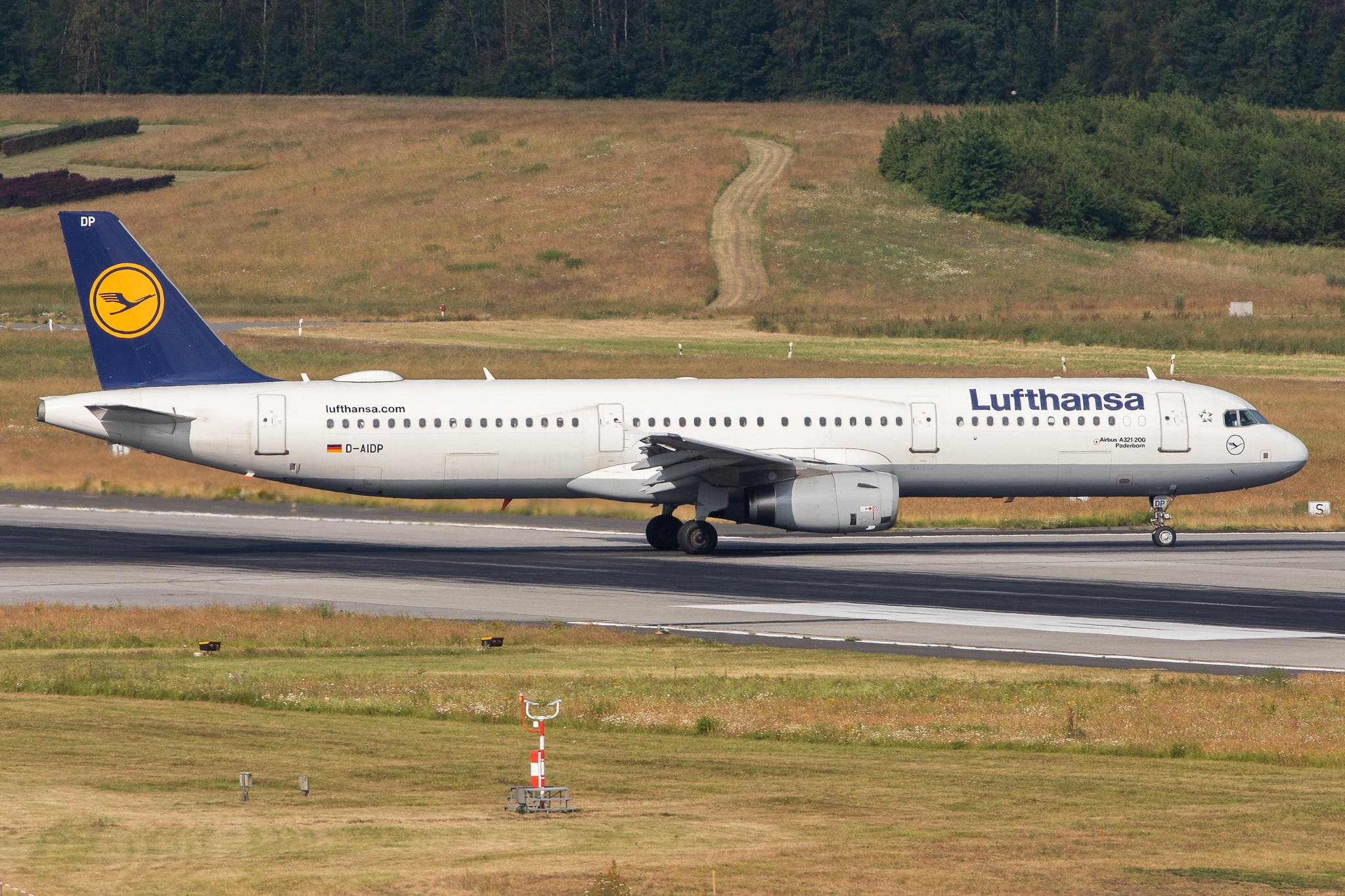 Hamburg Airport: Lufthansa (LH / DLH) |  Airbus A321-231 A321 | D-AIDP | MSN 5049
