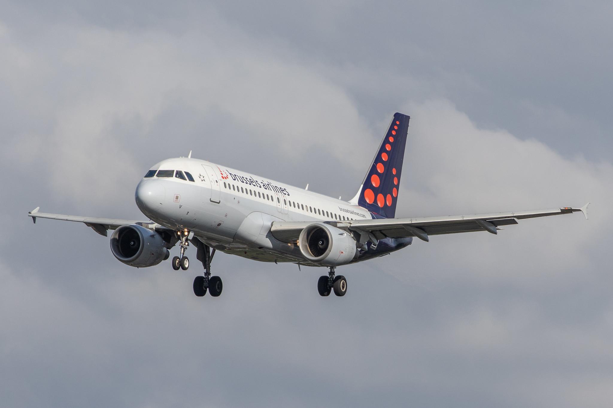 Hamburg Airport: Brussels Airlines (SN / BEL) |  Airbus A319-111 A319 | OO-SSV | MSN 2196