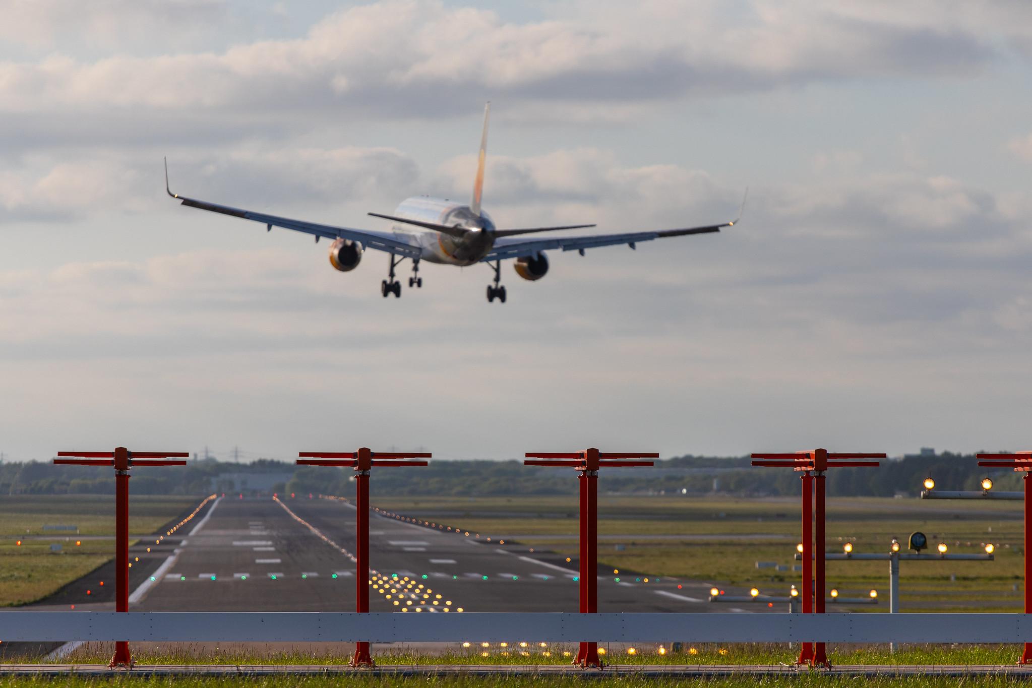 Condor (DE / CFG) |  Boeing 757-330 B753 | D-ABOG | MSN 29014