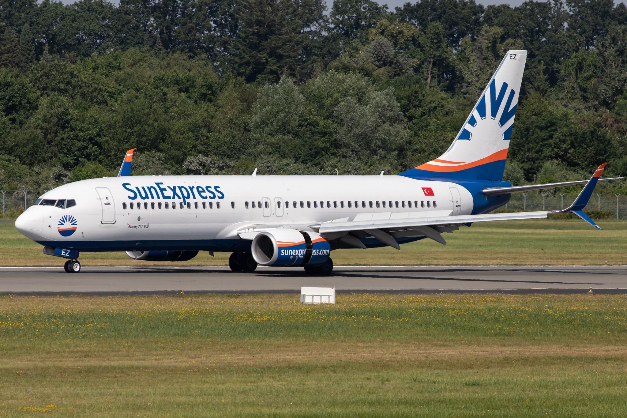 Hamburg Airport: SunExpress (XQ / SXS) |  Boeing 737-8HC B738 | TC-SEZ | MSN 61183