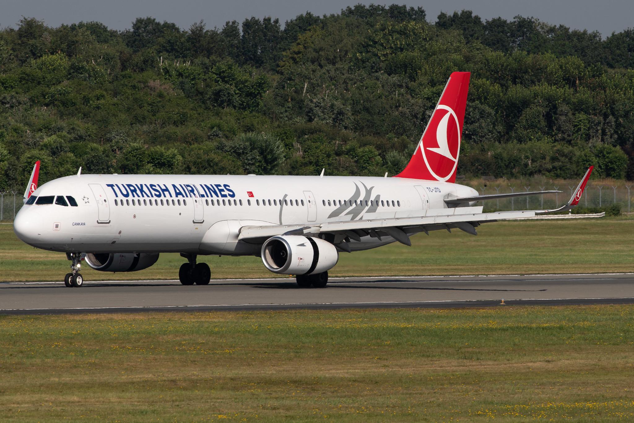 Hamburg Airport: Turkish Airlines (TK / THY) |  Airbus A321-231 A321 | TC-JTD | MSN 6822