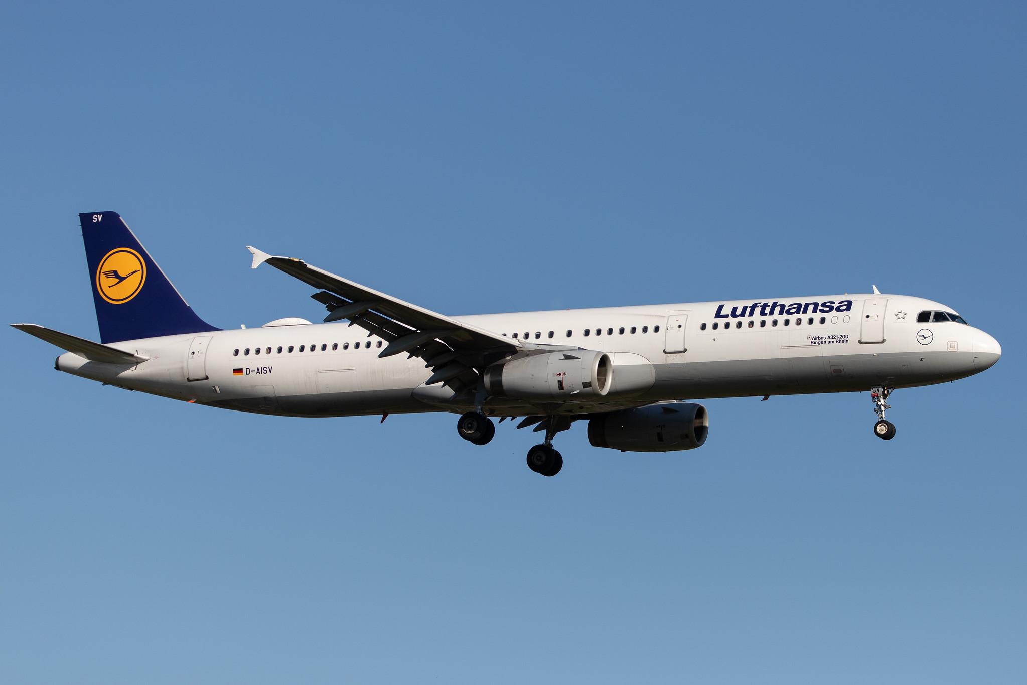 Hamburg Airport: Lufthansa (LH / DLH) |  Airbus A321-231 A321 | D-AISV | MSN 4050