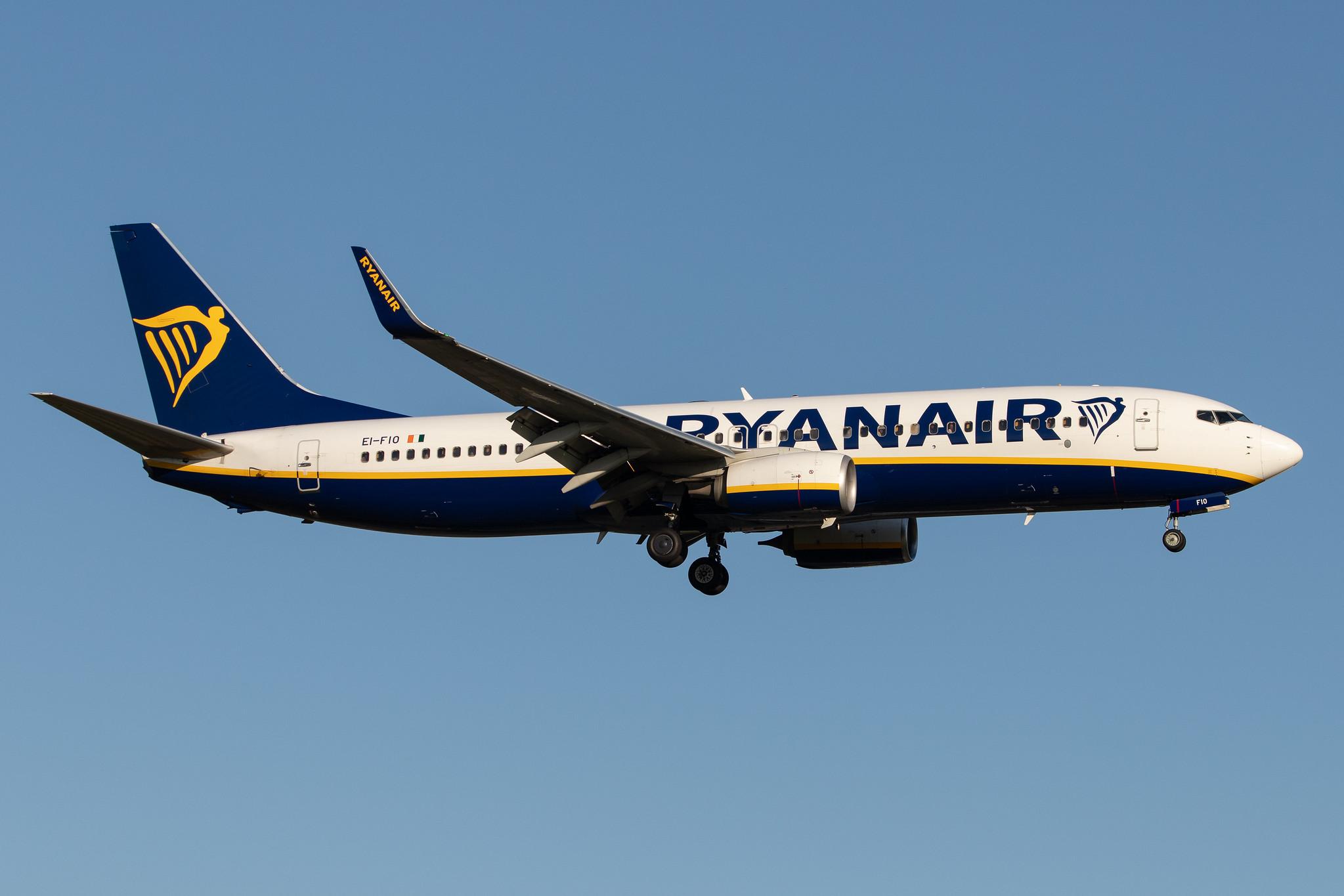 Hamburg Airport: Ryanair (FR / RYR) |  Boeing 737-8AS B738 | EI-FIO | MSN 61579