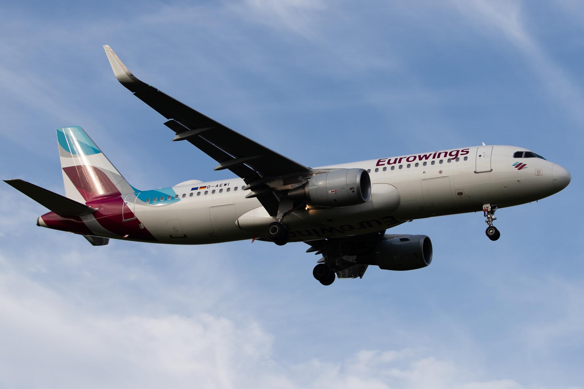 Hamburg Airport: Eurowings (EW / EWG) | Airbus A320-214 A320 | D-AEWI | MSN 7210