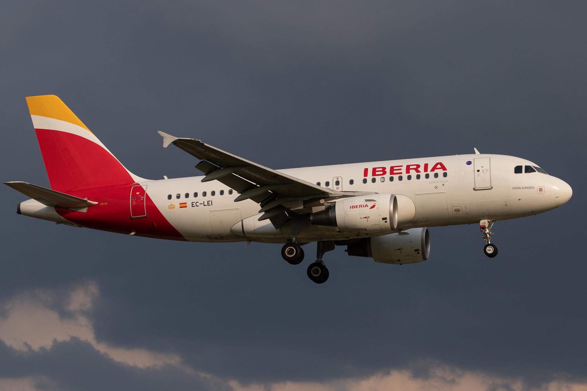 Hamburg Airport: Iberia (IB / IBE) | Airbus A319-111 A319 | EC-LEI | MSN 3744