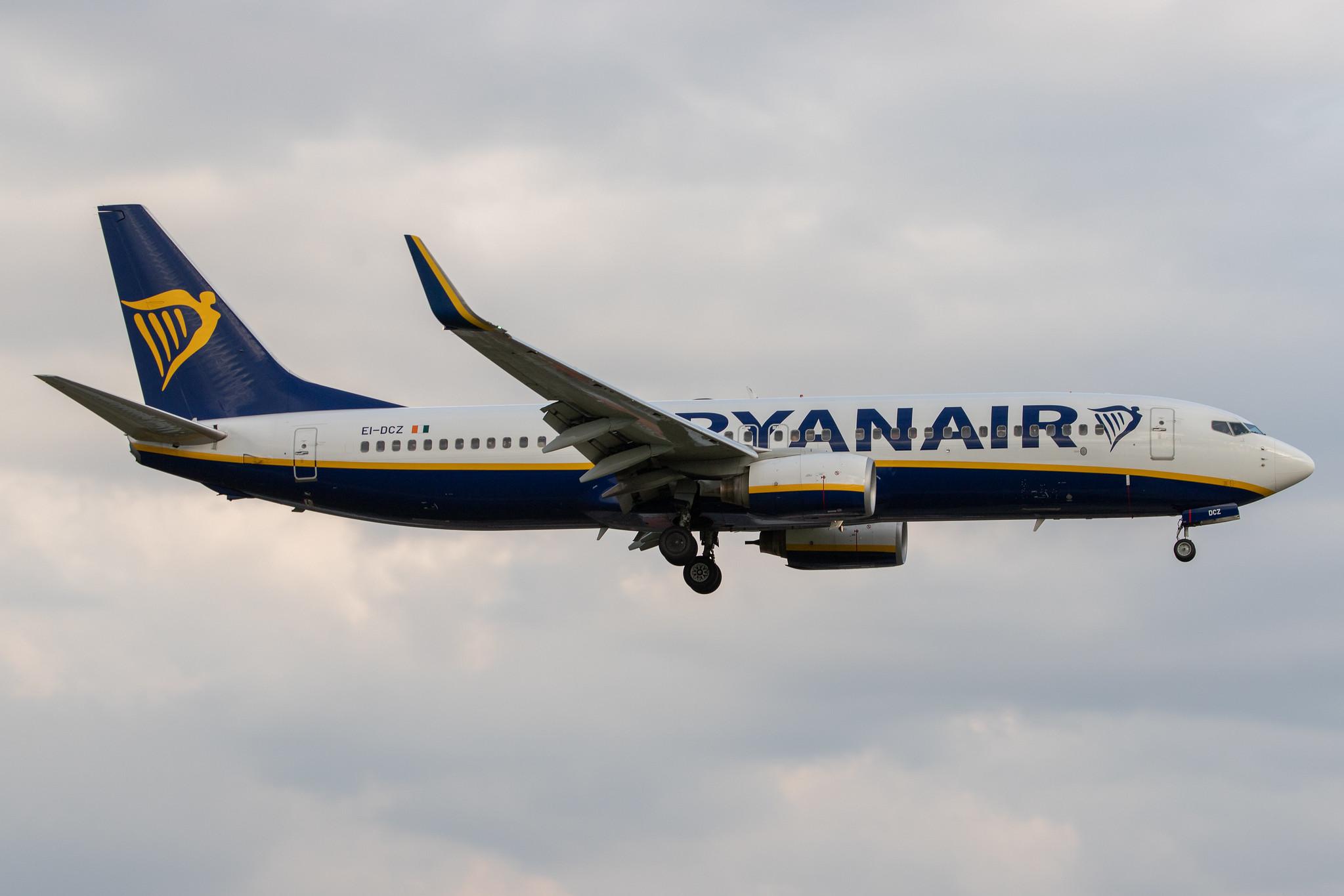 Hamburg Airport: Ryanair (FR / RYR) | Boeing 737-8AS B738 | EI-DCZ | MSN 33815