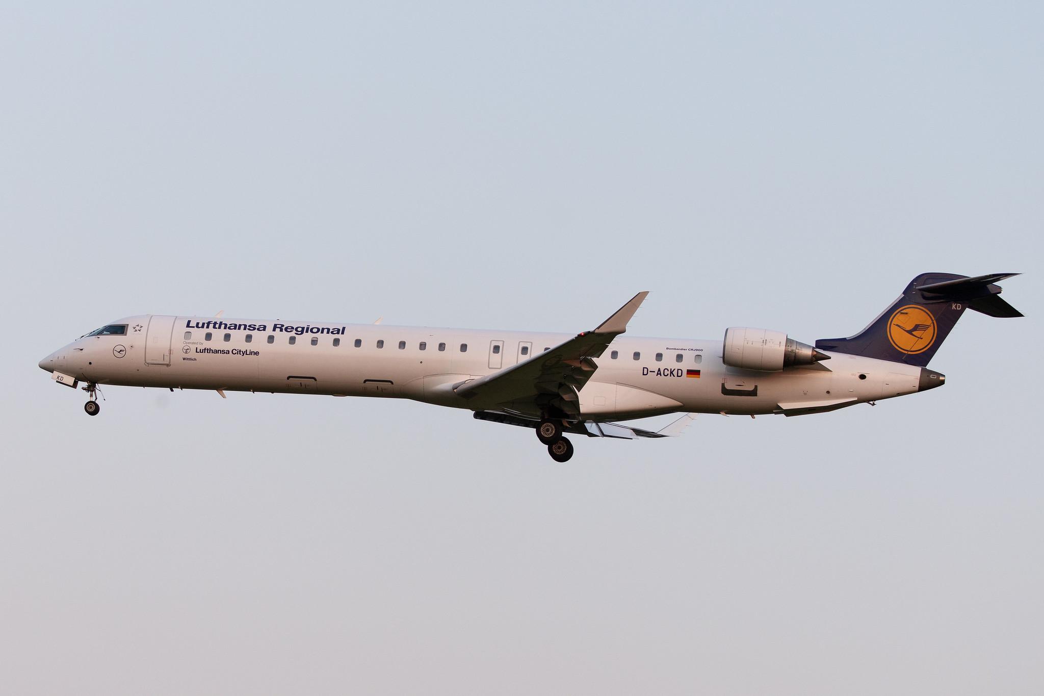 Hamburg Airport: Lufthansa (LH / DLH) | Operator: Lufthansa CityLine |  Bombardier CRJ-900LR CRJ9 | D-ACKD | MSN 15080