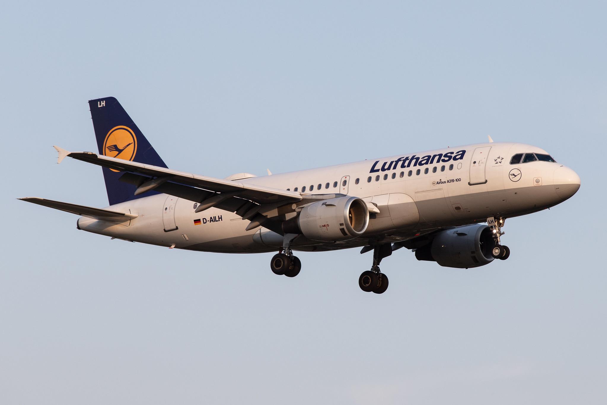 Hamburg Airport: Lufthansa (LH / DLH) |  Airbus A319-114 A319 | D-AILH | MSN 0641