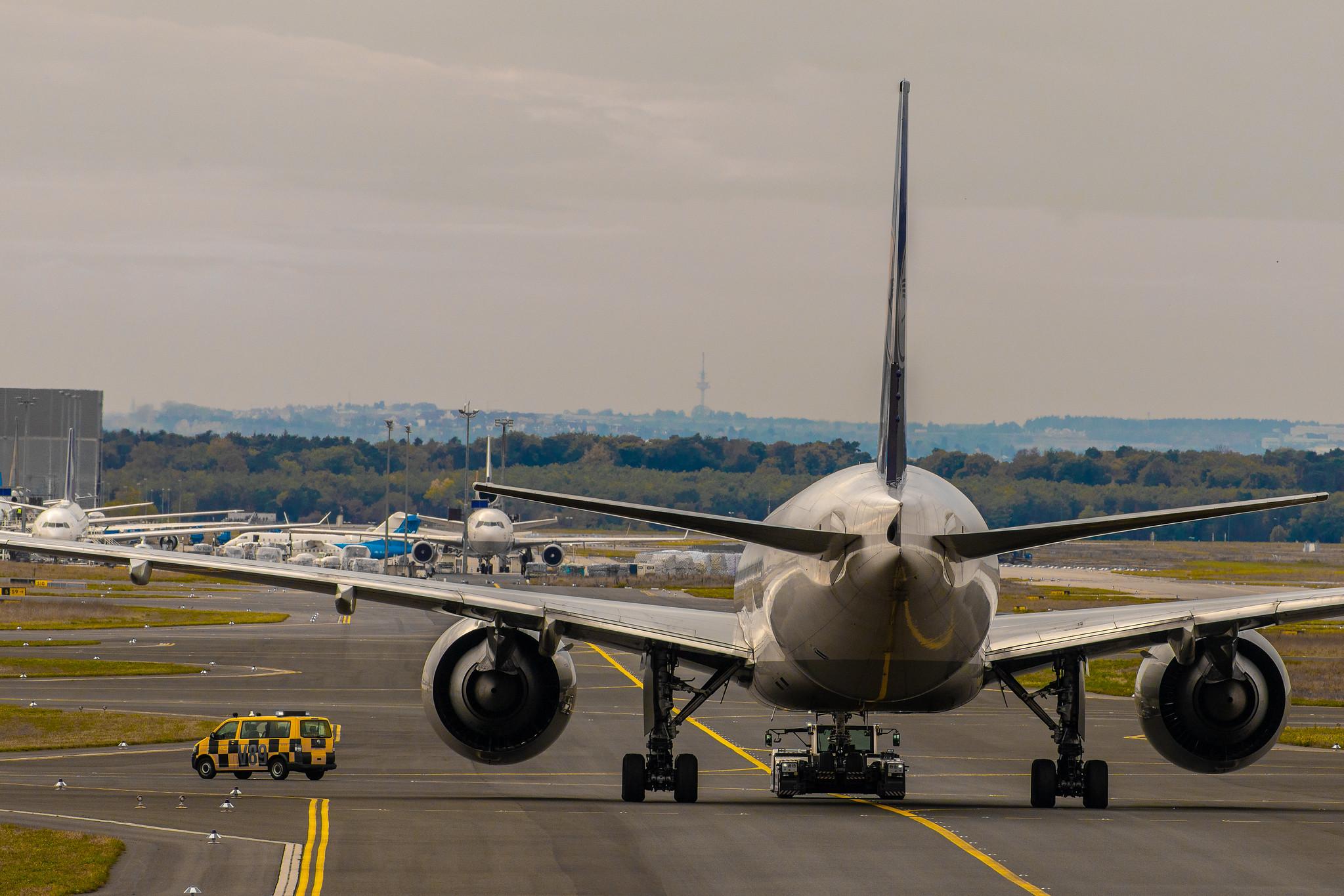 Frankfurt Airport: Lufthansa Cargo (/ GEC) |  Boeing 777-FBT B77L | D-ALFE | MSN 41678