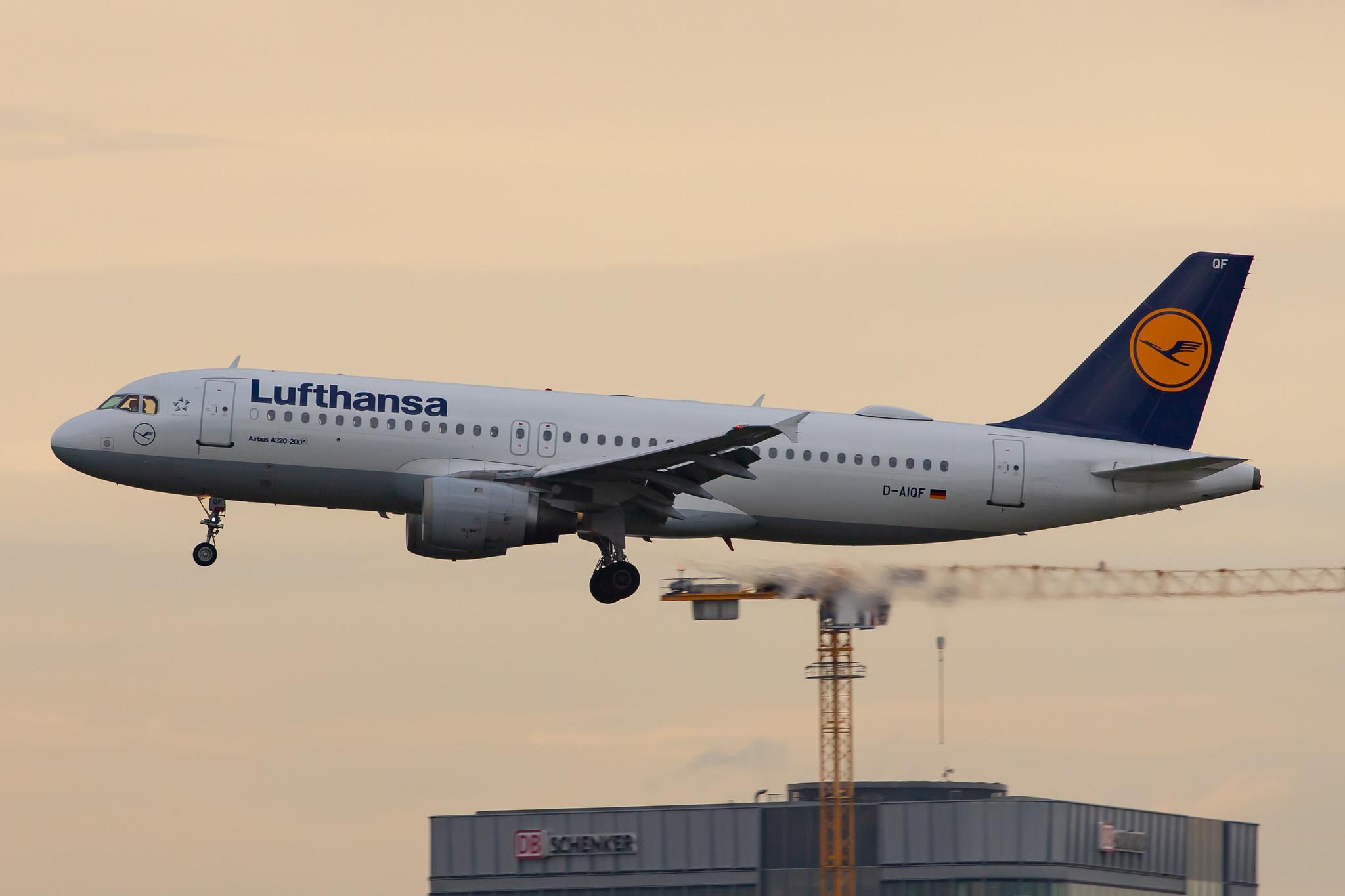 Frankfurt Airport: Lufthansa (LH / DLH) |  Airbus A320-211 A320 | D-AIQF | MSN 0216