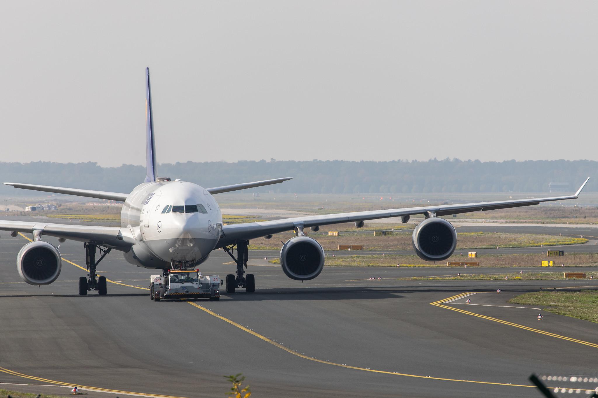Frankfurt Airport: Lufthansa (LH / DLH) |  Airbus A340-642 A346 | D-AIHY | MSN 0987