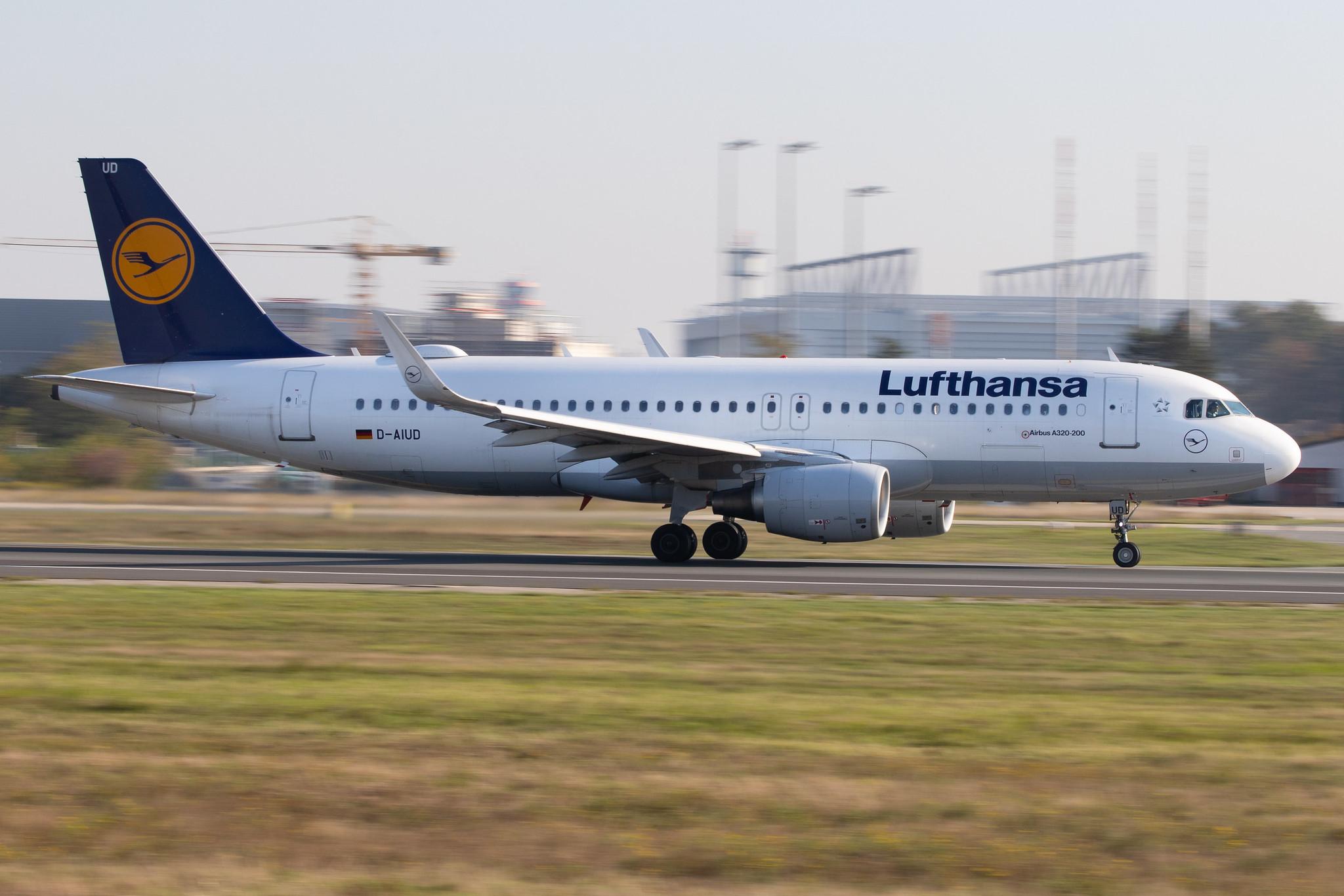 Frankfurt Airport: Lufthansa (LH / DLH) |  Airbus A320-214 A320 | D-AIUD | MSN 6033