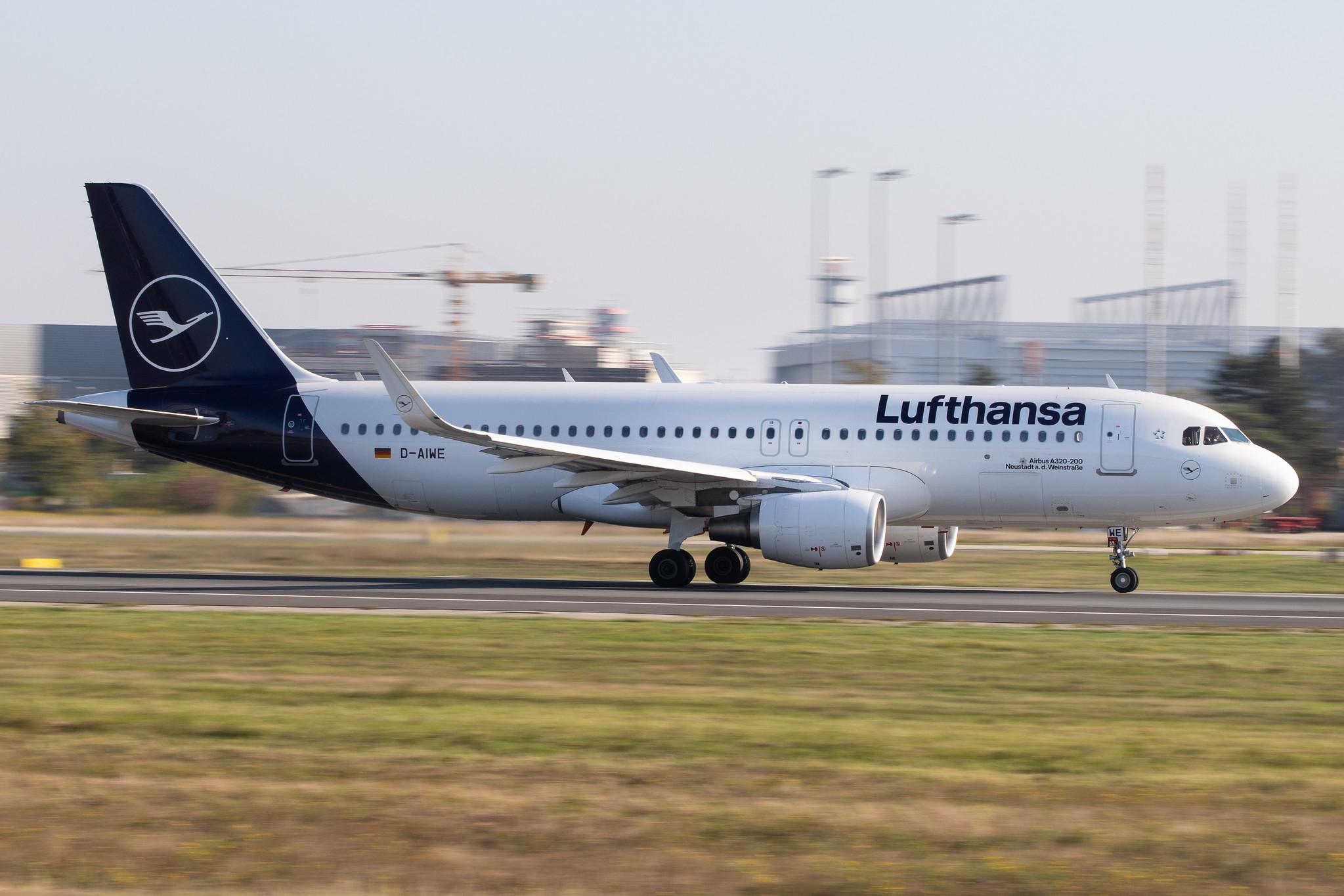 Frankfurt Airport: Lufthansa (LH / DLH) |  Airbus A320-214 A320 | D-AIWE | MSN 8680