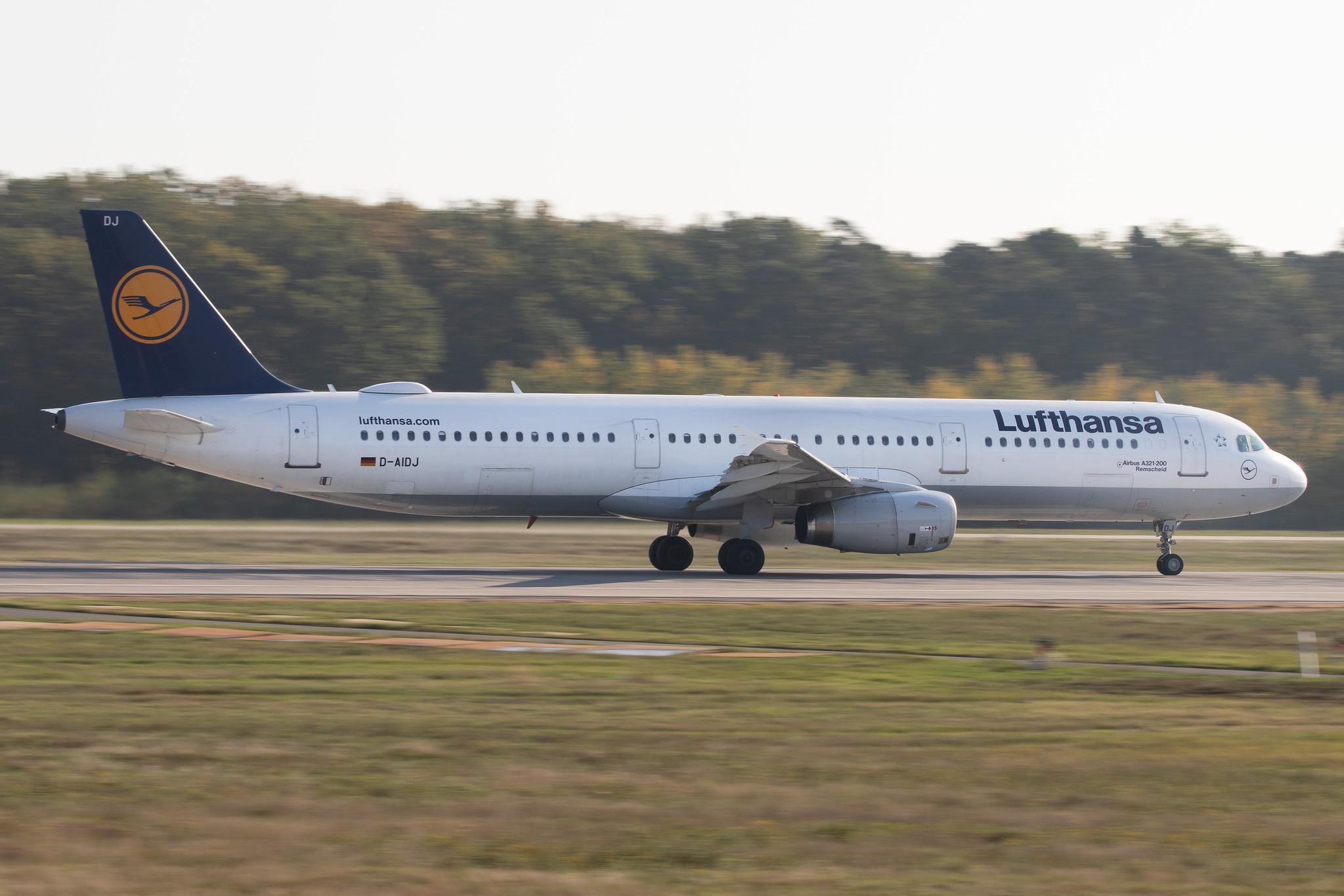 Frankfurt Airport: Lufthansa (LH / DLH) |  Airbus A321-231 A321 | D-AIDJ | MSN 4792