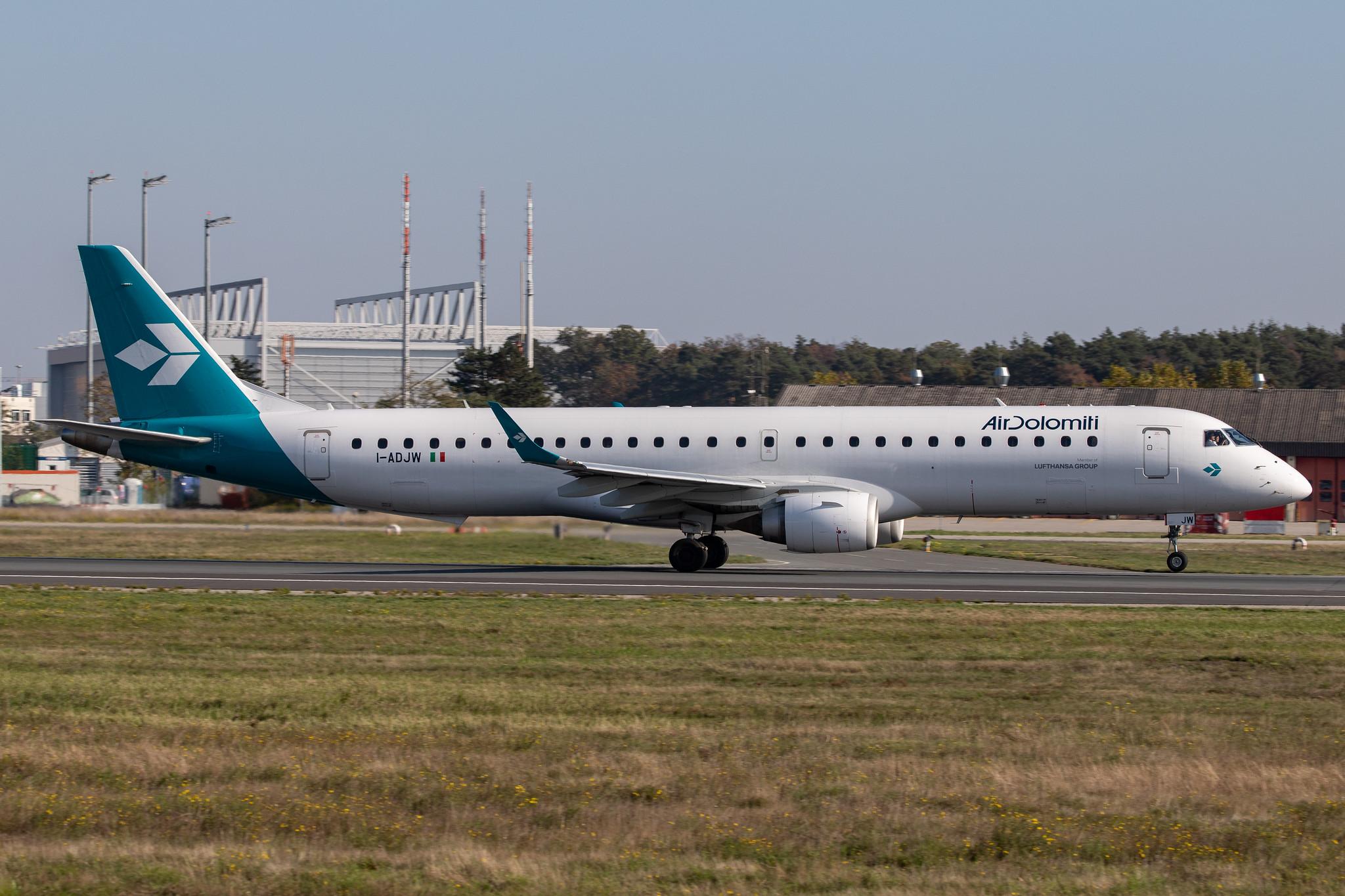 Frankfurt Airport: Air Dolomiti (EN / DLA) |  Embraer ERJ-195LR E195 | I-ADJW | MSN 19000297