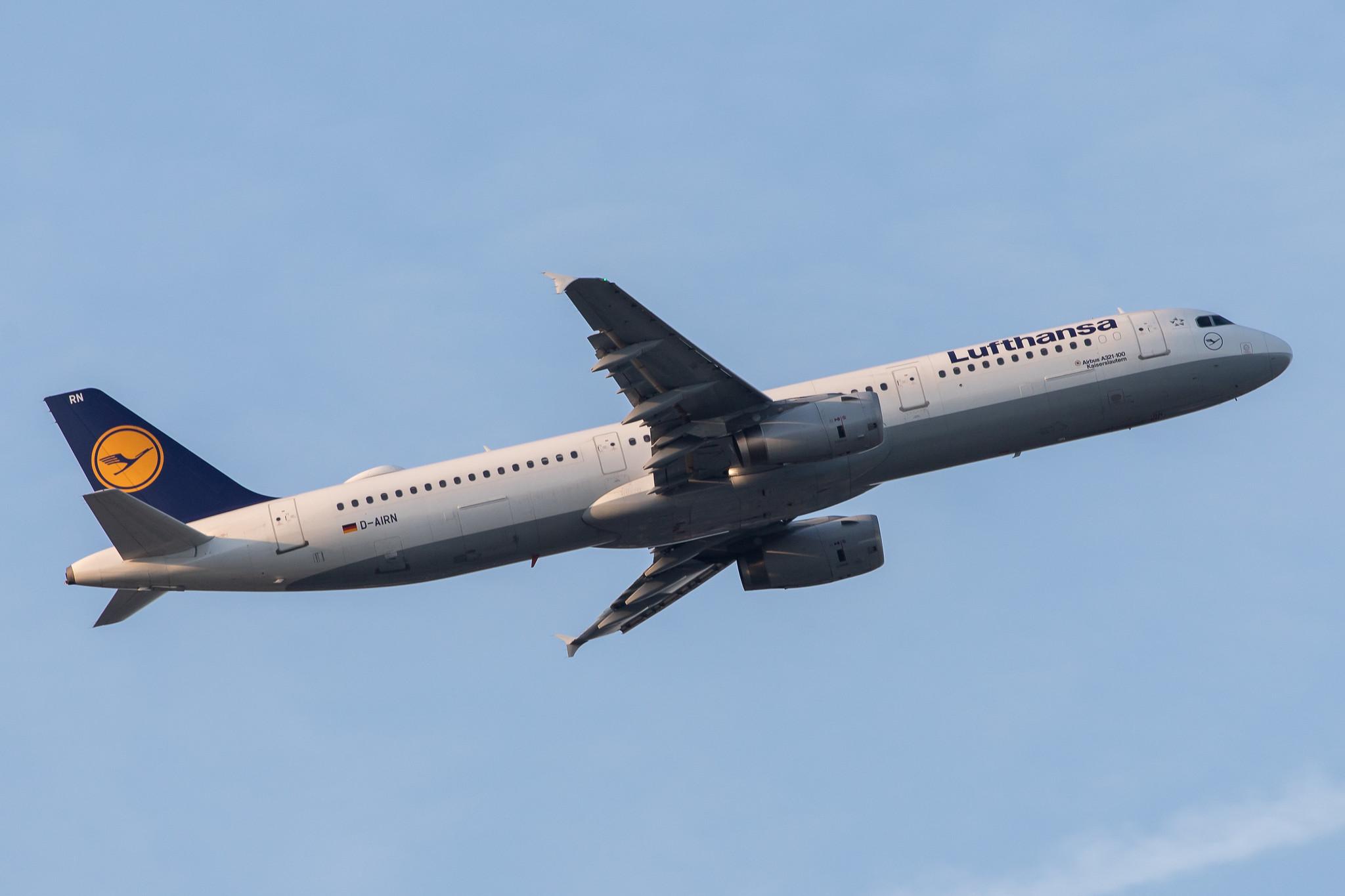 Frankfurt Airport: Lufthansa (LH / DLH) |  Airbus A321-131 A321 | D-AIRN | MSN 0560