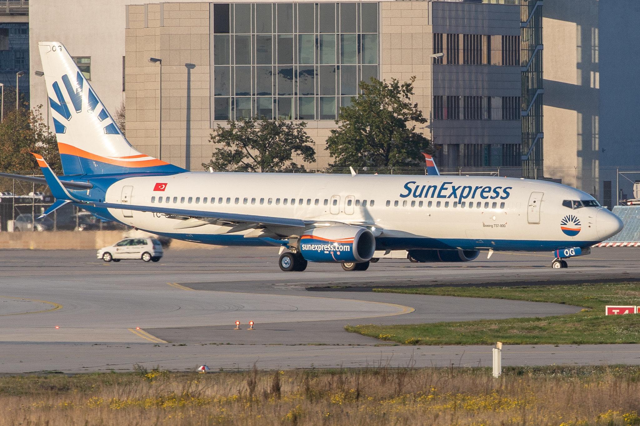 Frankfurt Airport: SunExpress (XQ / SXS) |  Boeing 737-8HC B738 | TC-SOG | MSN 61179
