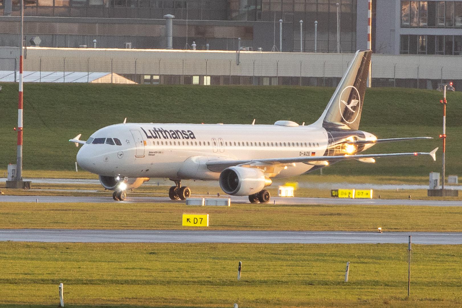 Hamburg Airport: Lufthansa (LH / DLH) |  Airbus A320-214 A320 | D-AIZE | MSN 4261