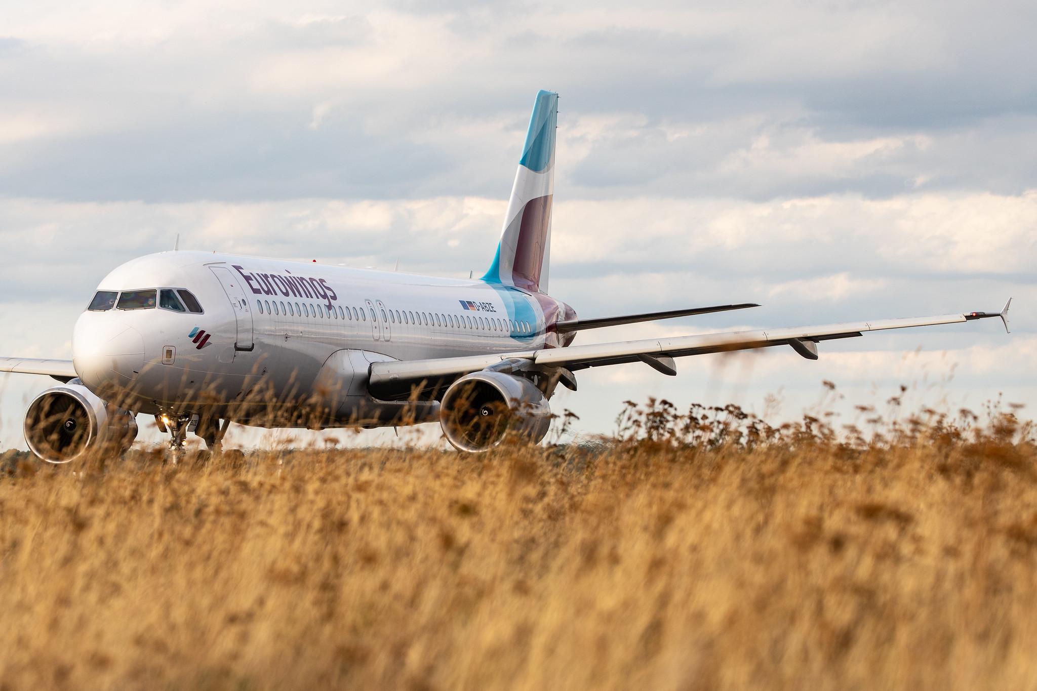 Düsseldorf Airport: Eurowings (EW / EWG) |  Airbus A320-216 A320 | D-ABZE | MSN 3464