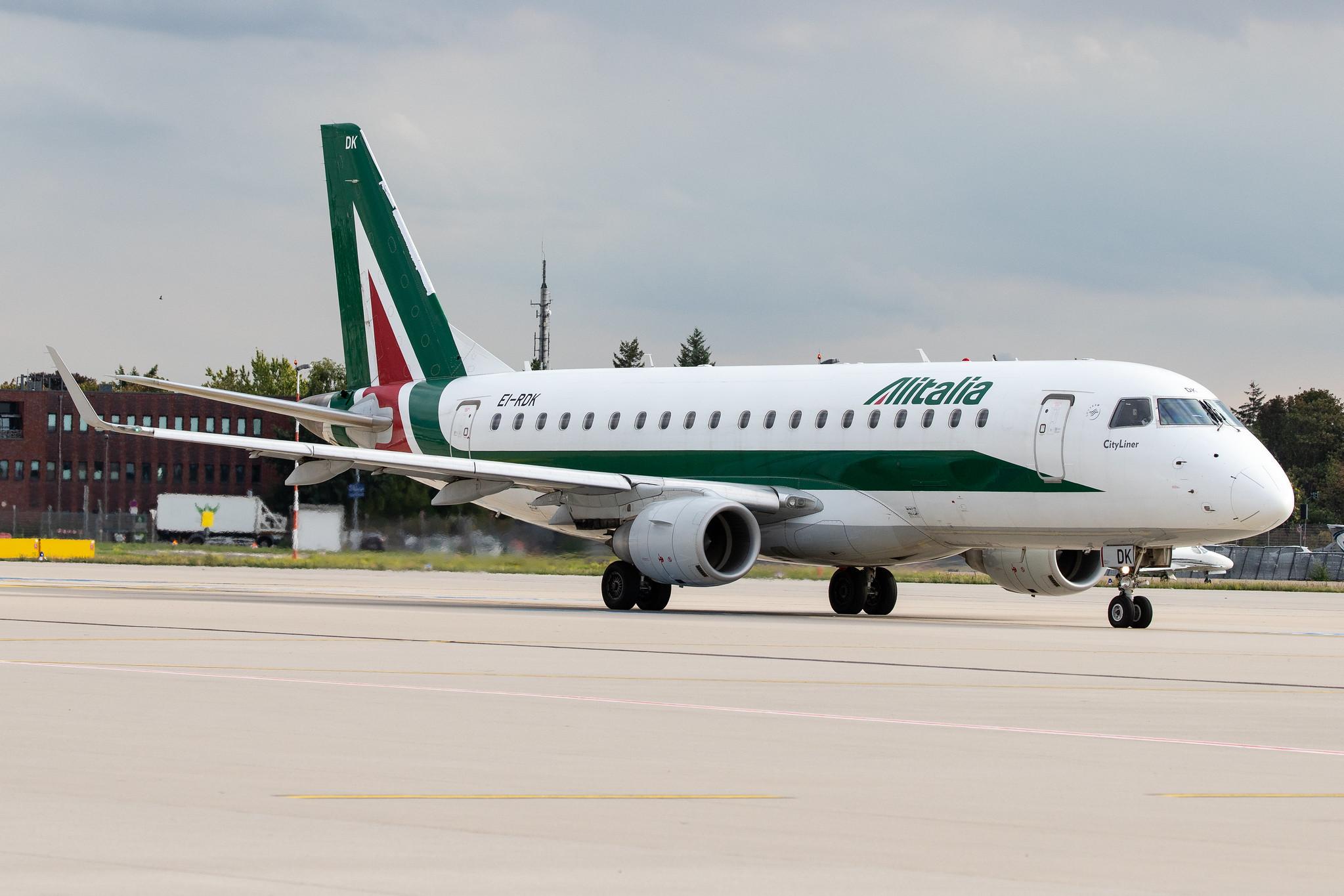 Düsseldorf Airport: Alitalia (AZ / AZA) | Operator: Alitalia CityLiner |  Embraer ERJ-175STD E75S | EI-RDK | MSN 17000343