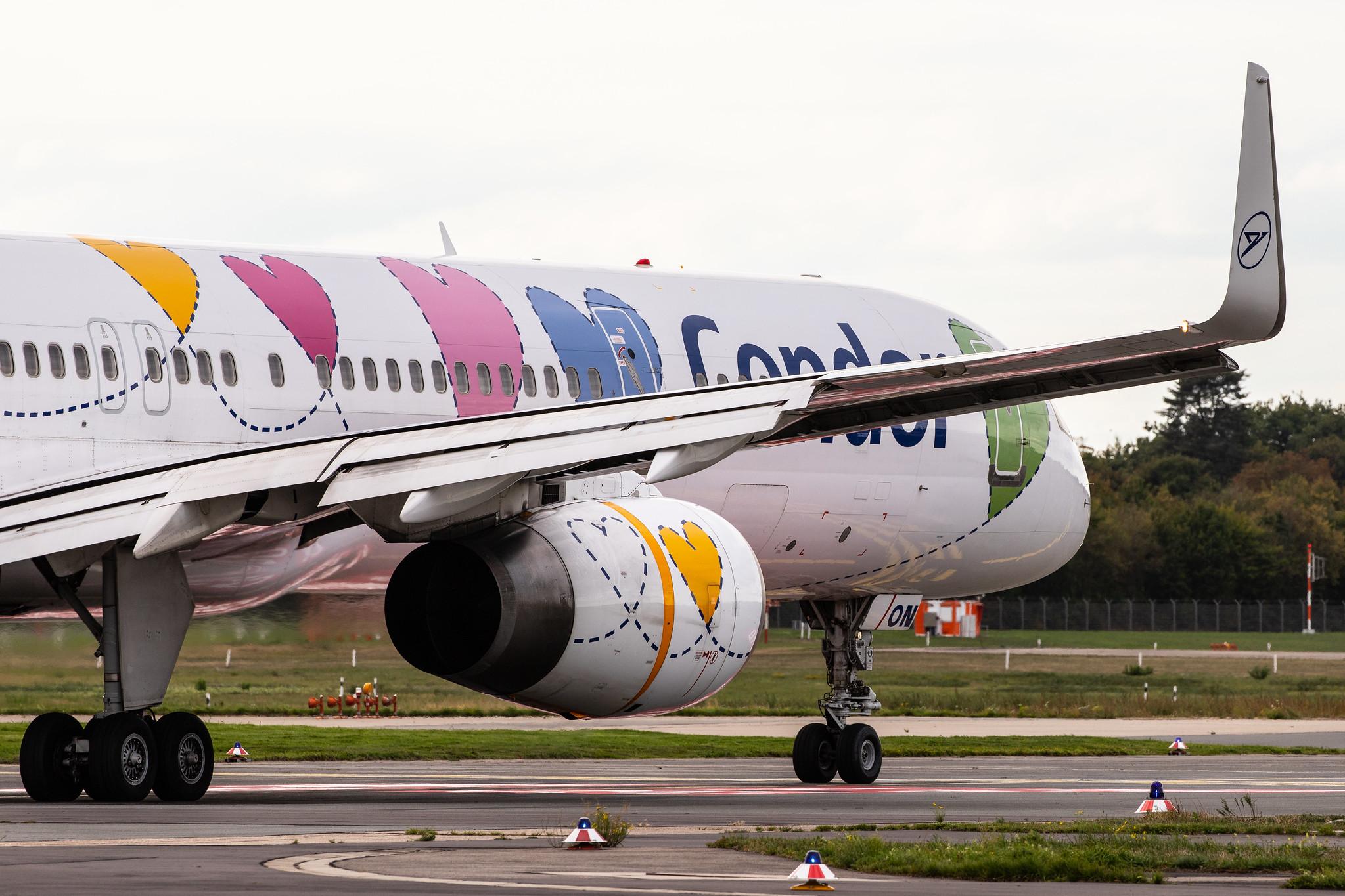 Düsseldorf Airport: Condor (DE / CFG) |  Livery: Wir Lieben Fliegen Livery |  Boeing 757-330 B753 | D-ABON | MSN 29023