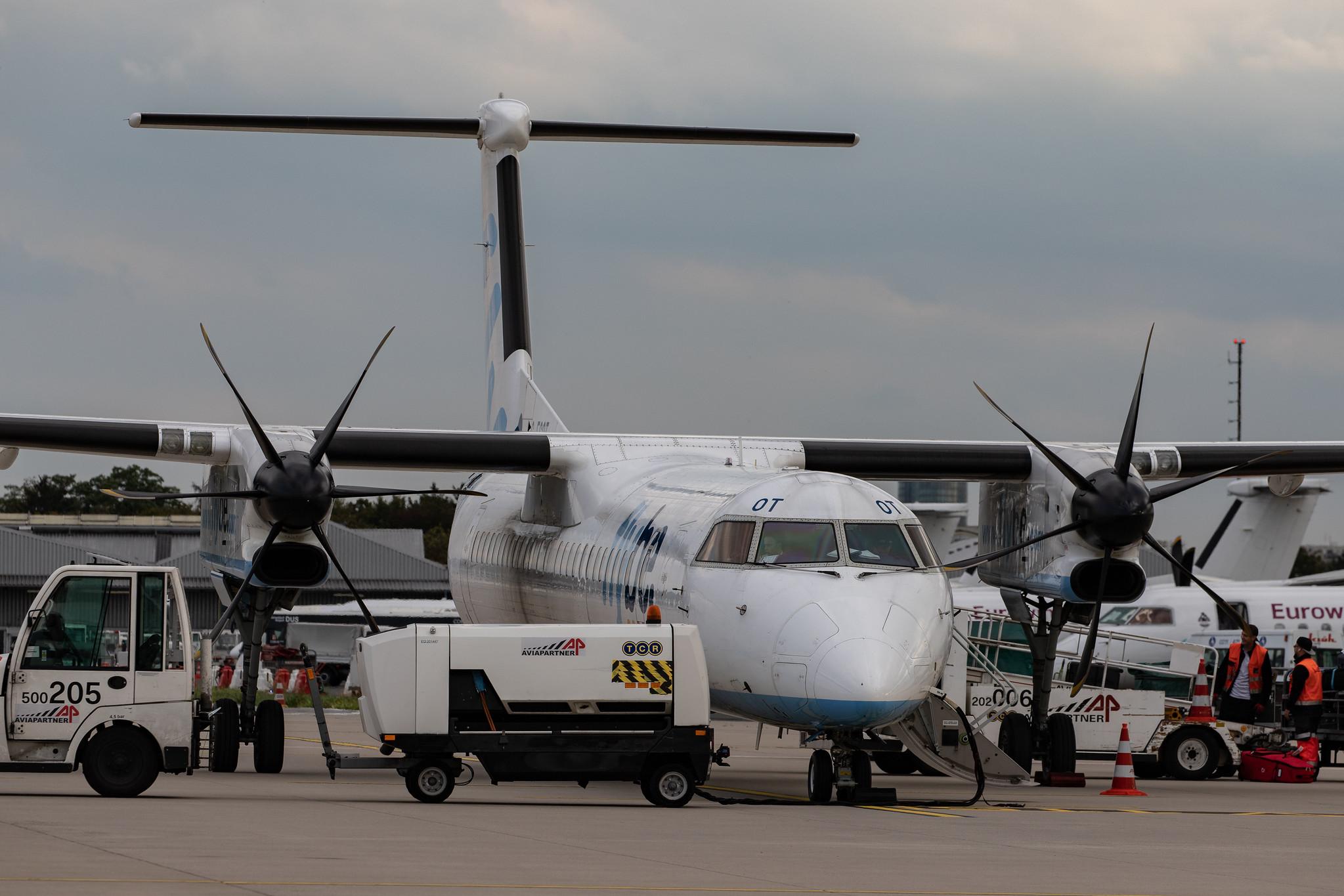 Düsseldorf Airport: Flybe (BE / BEE) |  De Havilland Canada Dash 8-400 DH8D | G-ECOT | MSN 4251