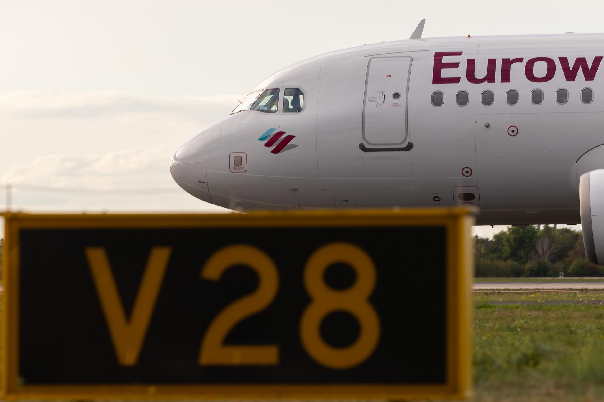 Düsseldorf Airport: Eurowings (EW / EWG) |  Airbus A319-132 A319 | D-AGWV | MSN 5467