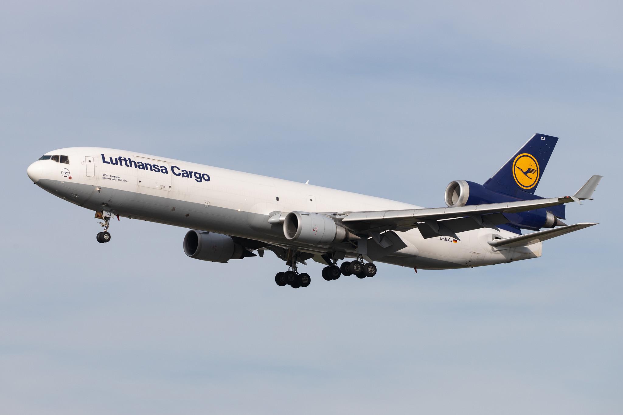 Frankfurt Airport: Lufthansa Cargo (/ GEC) |  McDonnell Douglas MD-11F MD11 | D-ALCJ | MSN 48802