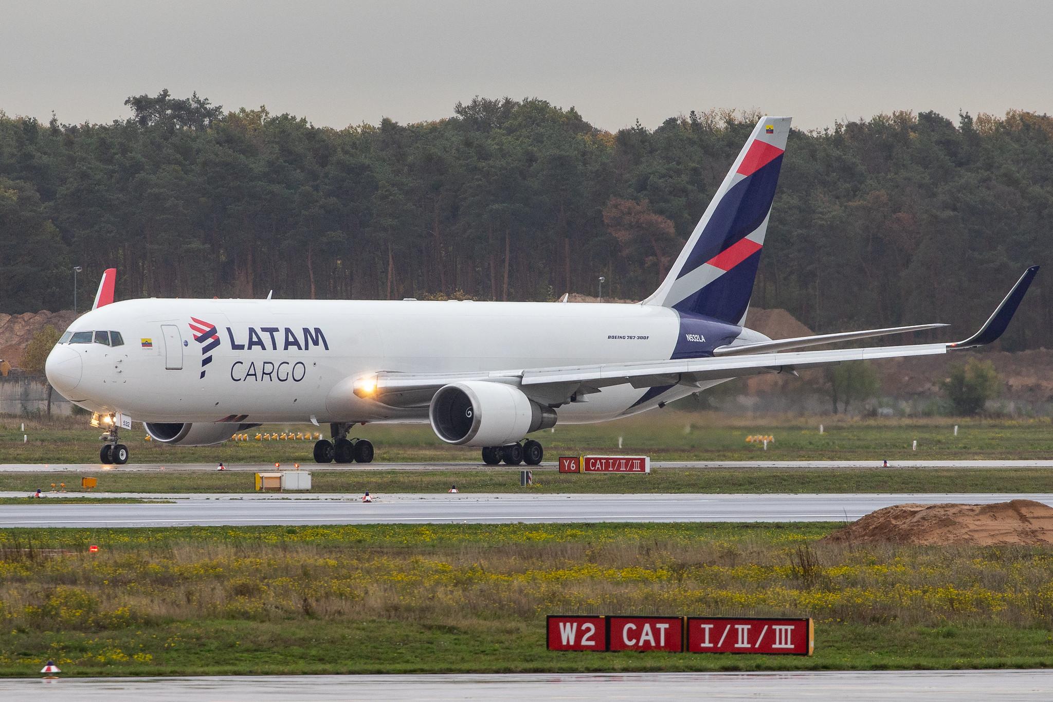 Frankfurt Airport: LATAM Cargo Chile (UC / LCO) |  Boeing 767-316F(ER) B763 | N532LA | MSN 30780