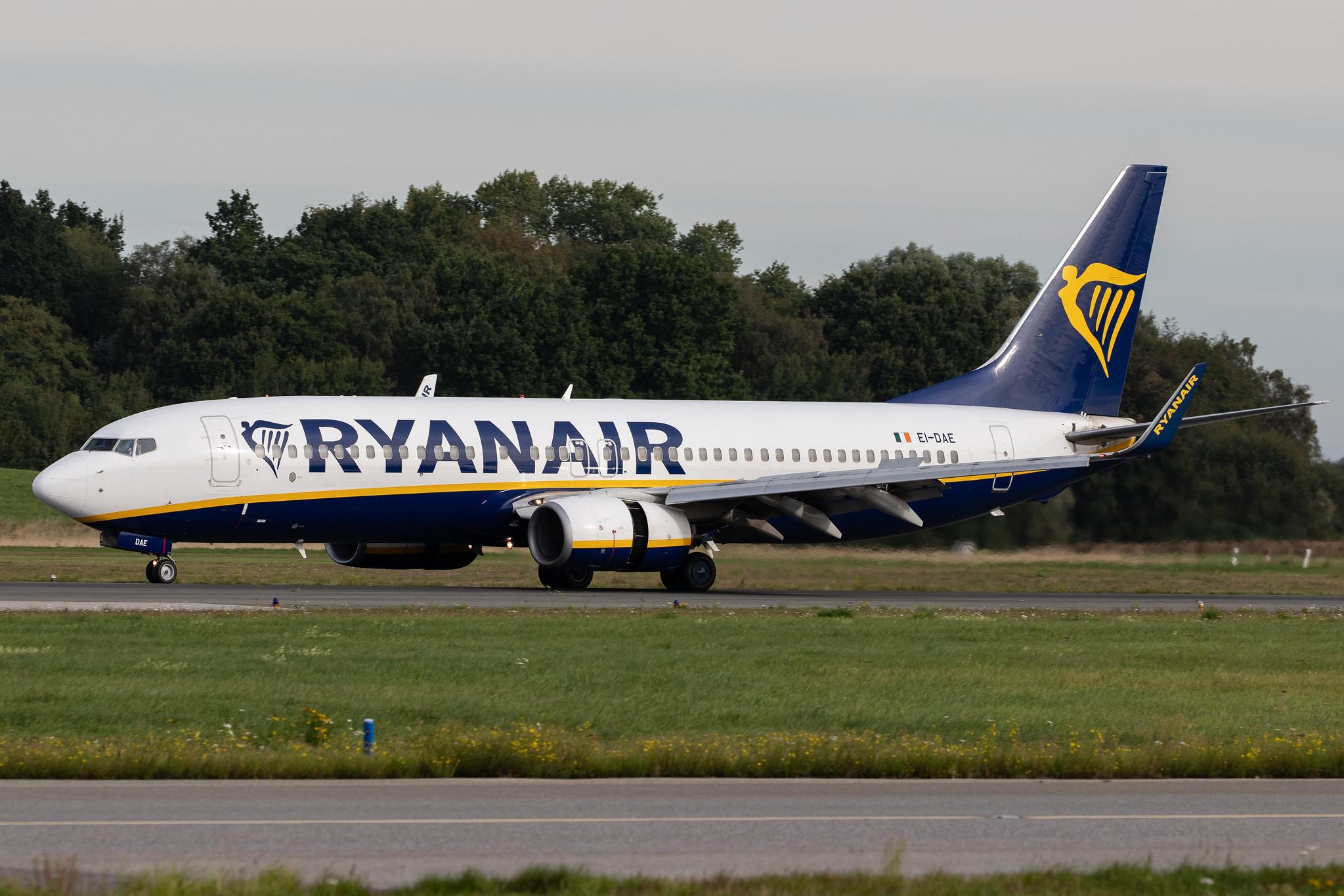 Hamburg Airport: Ryanair (FR / RYR) |  Boeing 737-8AS B738 | EI-DAE | MSN 33545