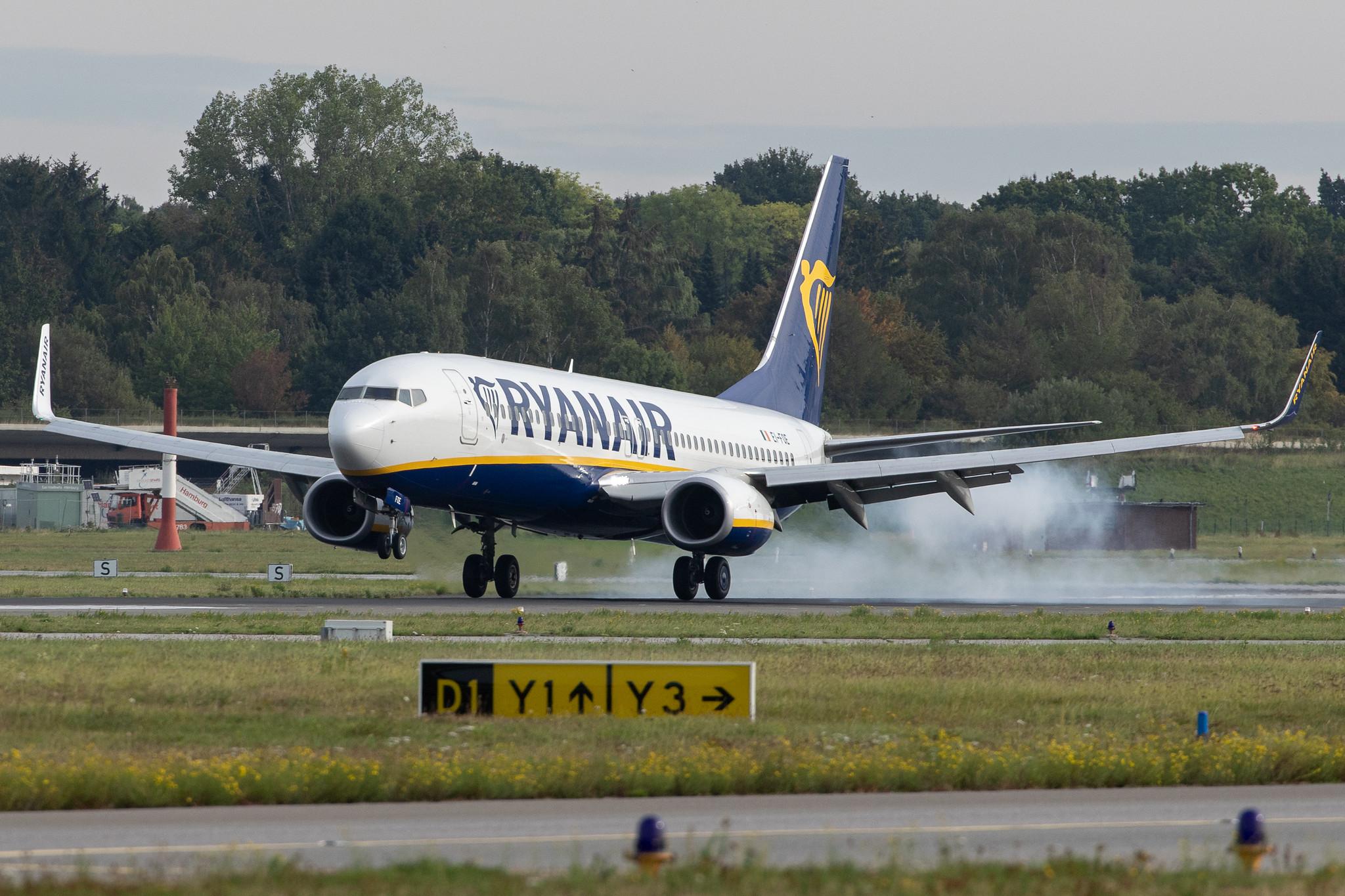 Hamburg Airport: Ryanair (FR / RYR) |  Boeing 737-8AS B738 | EI-FOE | MSN 44713