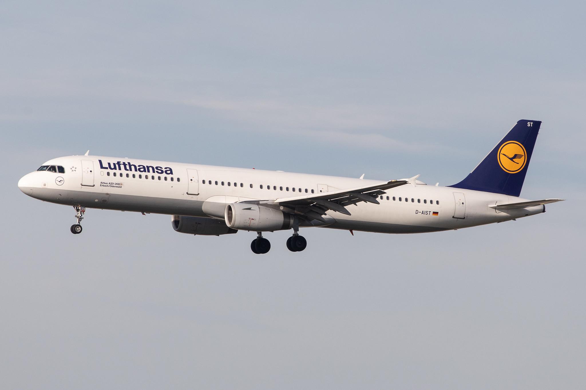 Frankfurt Airport: Lufthansa (LH / DLH) |  Airbus A321-231 A321 | D-AIST | MSN 4005
