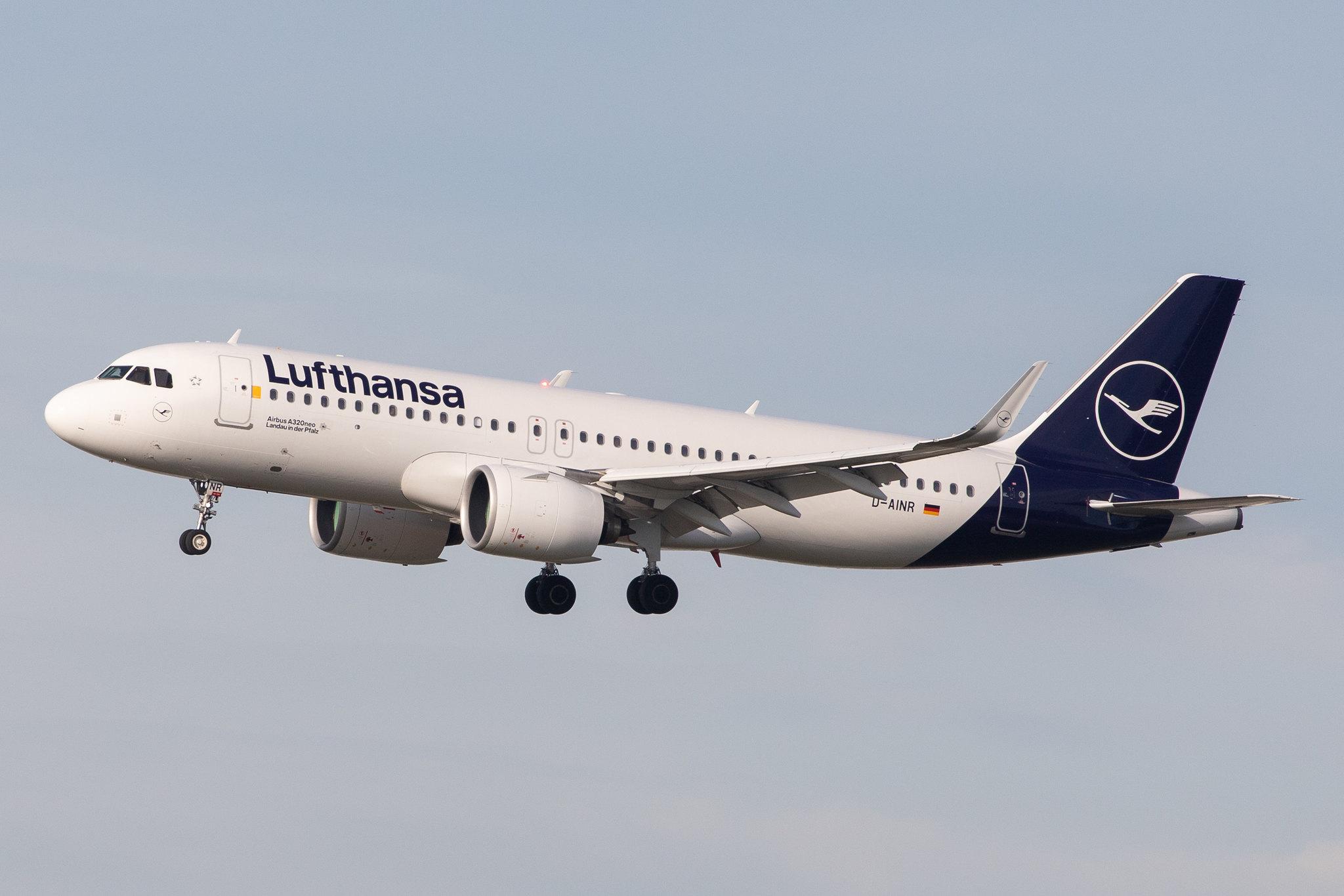 Frankfurt Airport: Lufthansa (LH / DLH) |  Airbus A320-271N A20N | D-AINR | MSN 8725