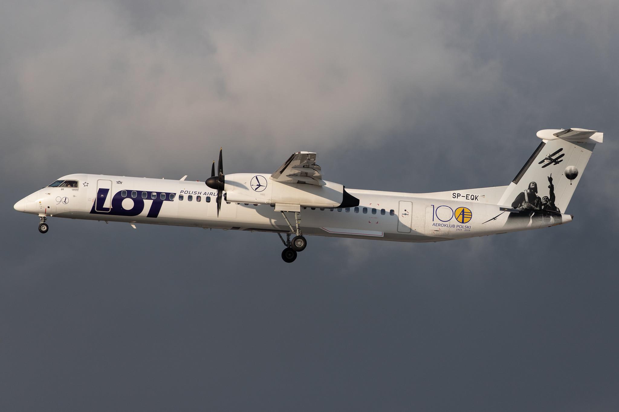 Hamburg Airport: LOT (LO / LOT) |  De Havilland Canada Dash 8-400 DH8D | SP-EQK | MSN 4443