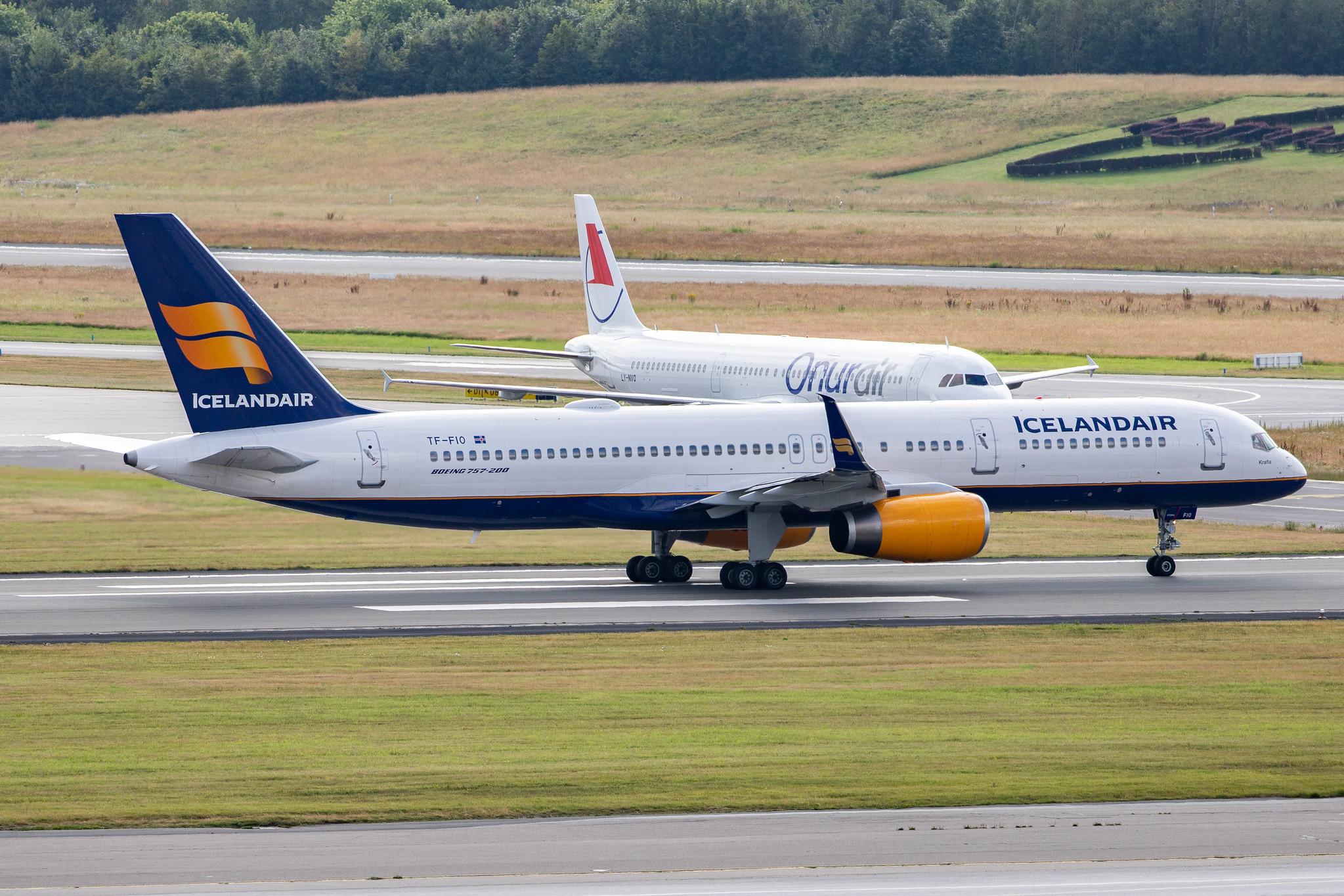 Hamburg Airport: Icelandair (FI / ICE) |  Boeing 757-208 B752 | TF-FIO | MSN 29436