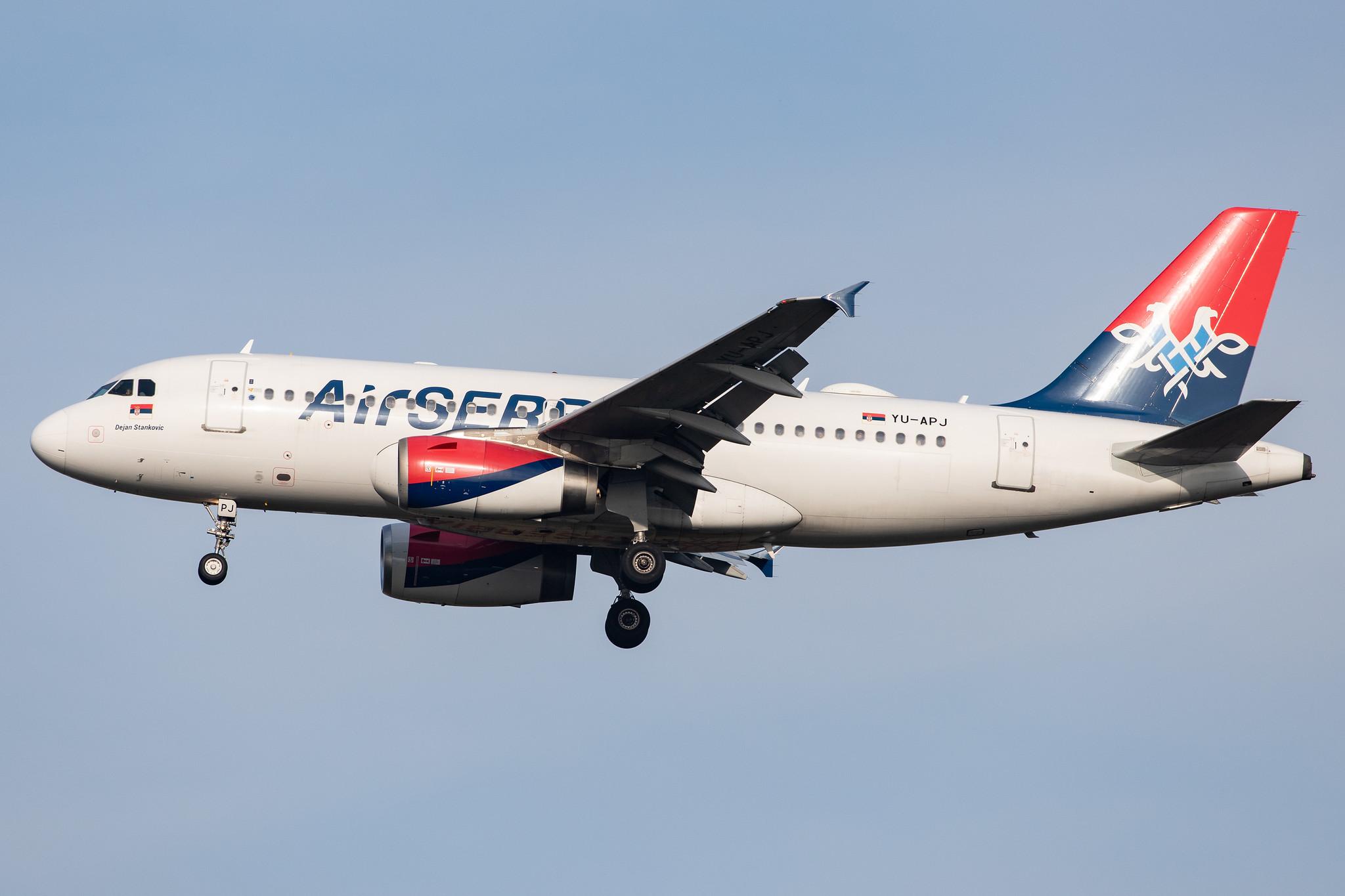 London Heathrow Airport: AirSERBIA (JU / ASL) |  Airbus A319-132 A319 | YU-APJ | MSN 1159