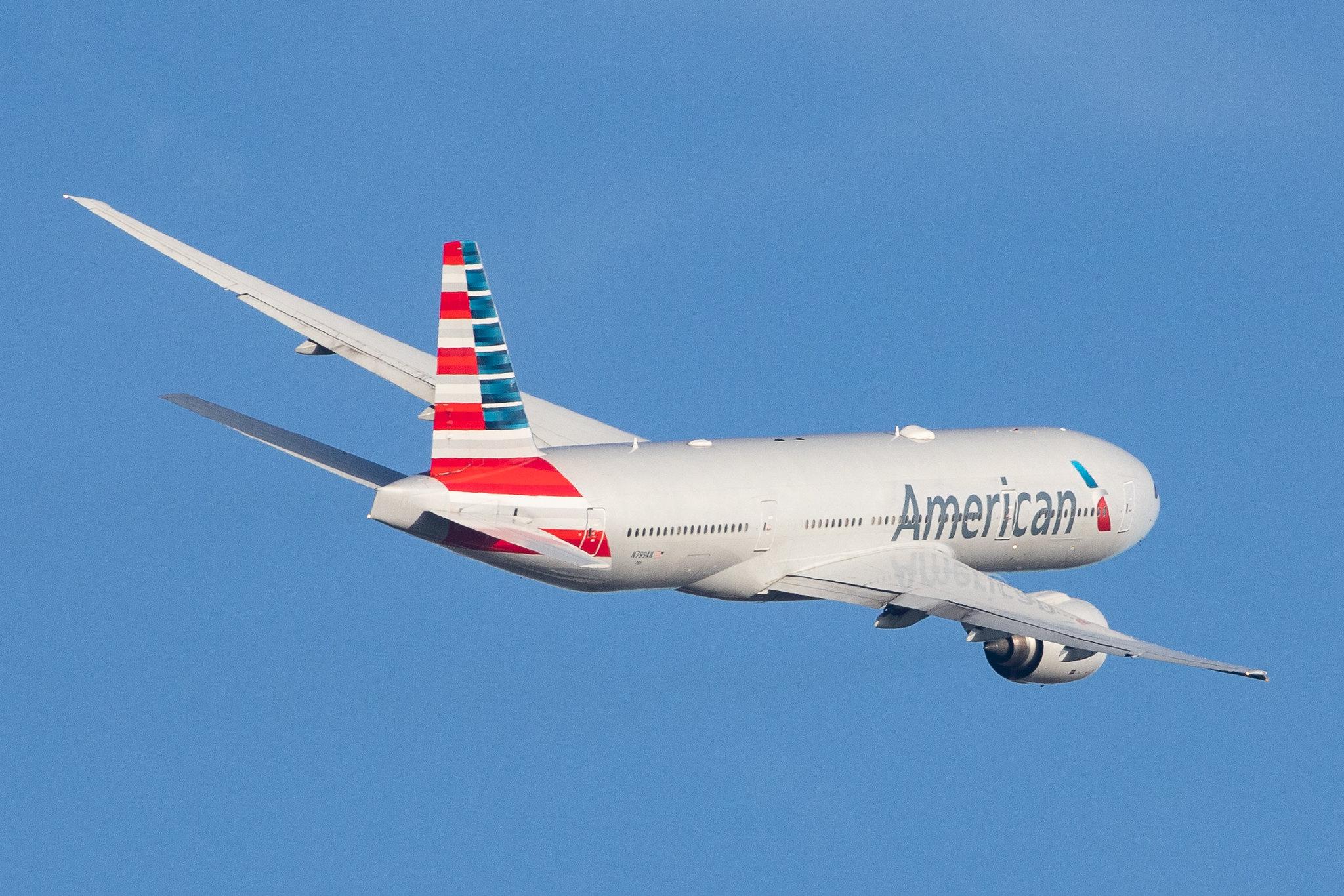 London Heathrow Airport: American Airlines (AA / AAL) |  Boeing 777-223(ER) B772 | N799AN | MSN 30258
