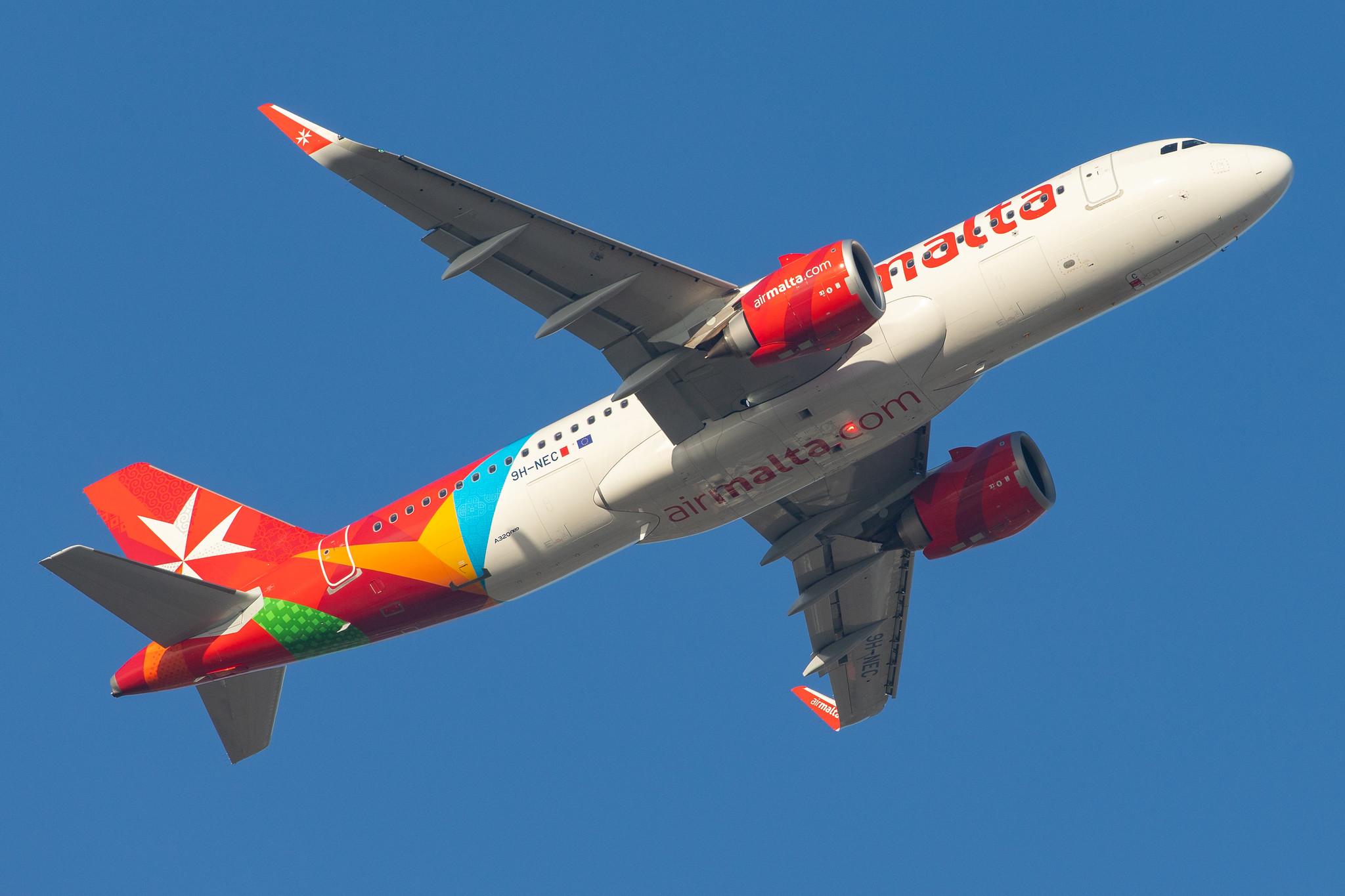 London Heathrow Airport: Air Malta (KM / AMC) |  Airbus A320-251N A20N | 9H-NEC | MSN 9049