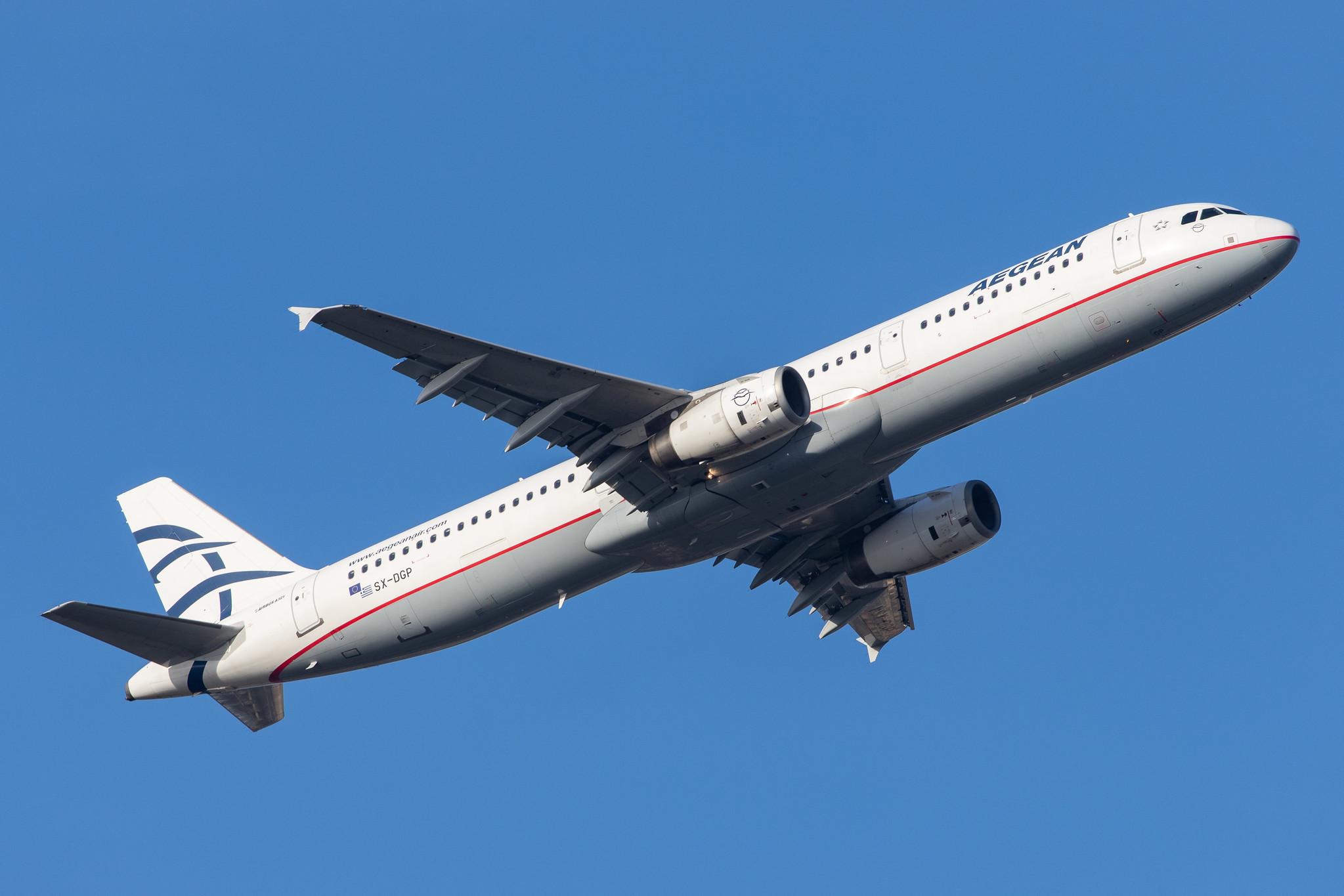 London Heathrow Airport: Aegean Airlines (A3 / AEE) |  Airbus A321-232 A321 | SX-DGP | MSN 3302