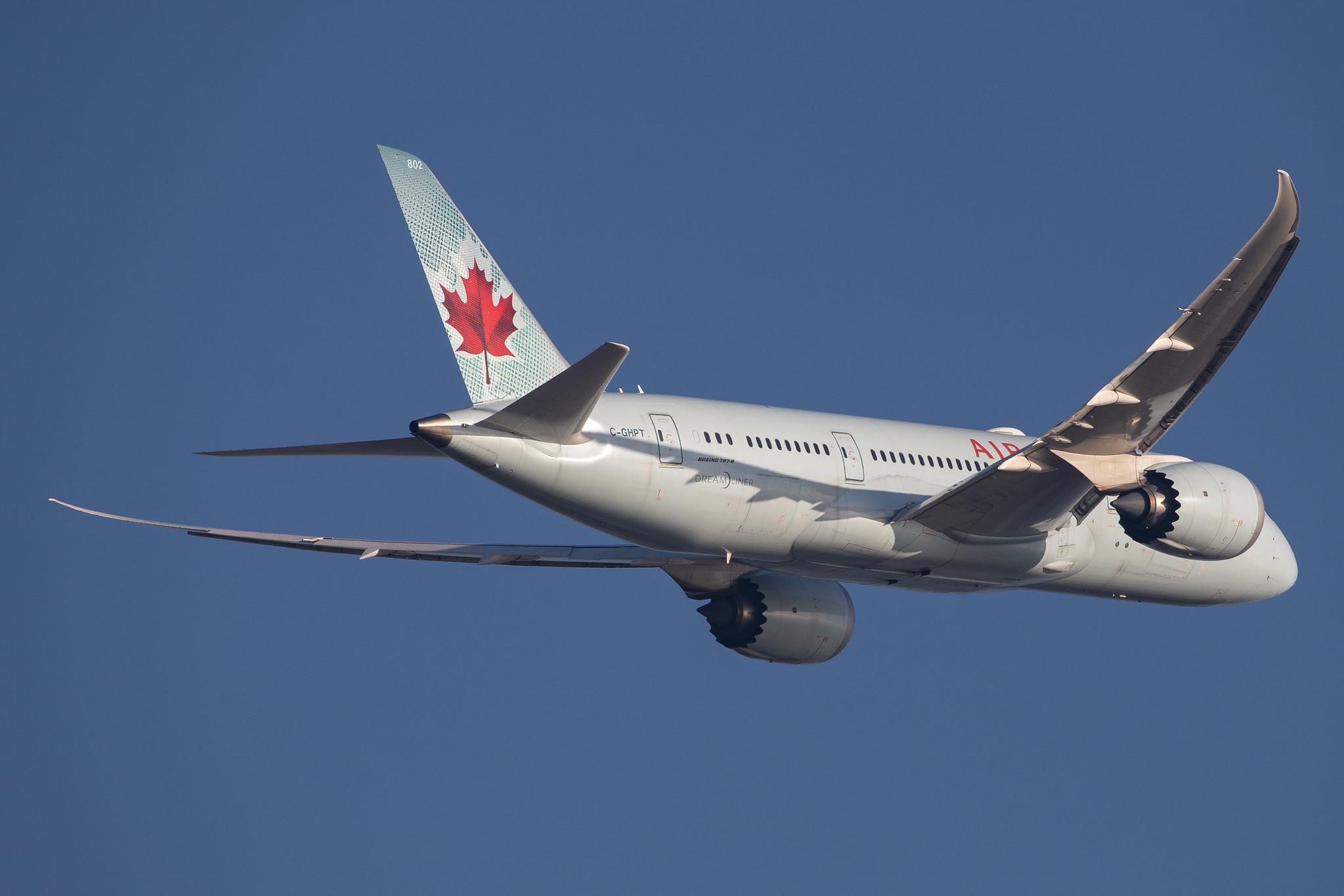 London Heathrow Airport: Air Canada (AC / ACA) |  Boeing 787-8 Dreamliner B788 | C-GHPT | MSN 35258