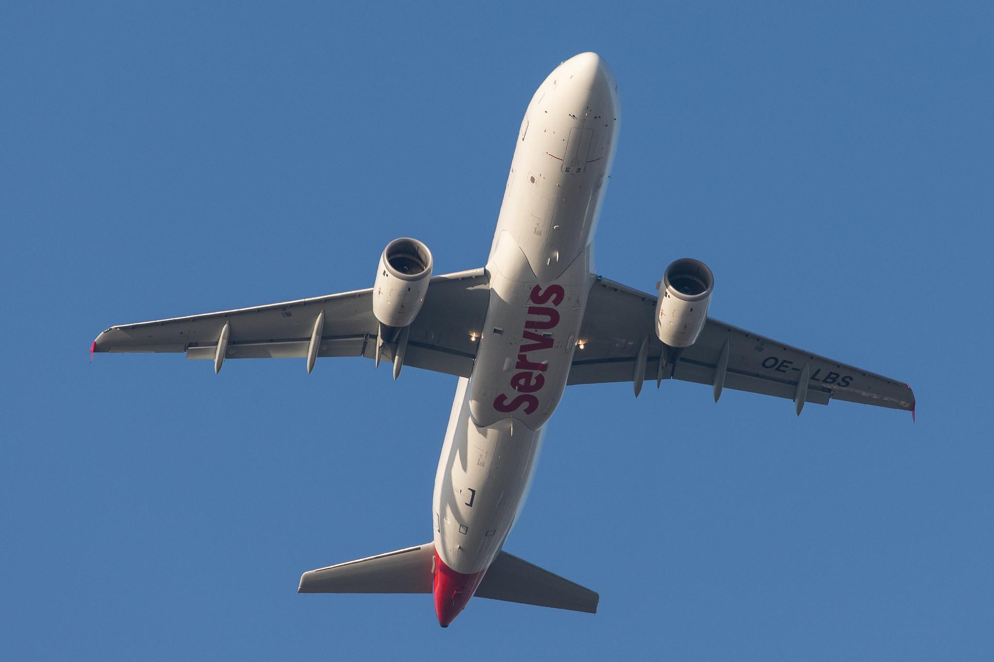 London Heathrow Airport: Austrian Airlines (OS / AUA) |  Airbus A320-214 A320 | OE-LBS | MSN 1189