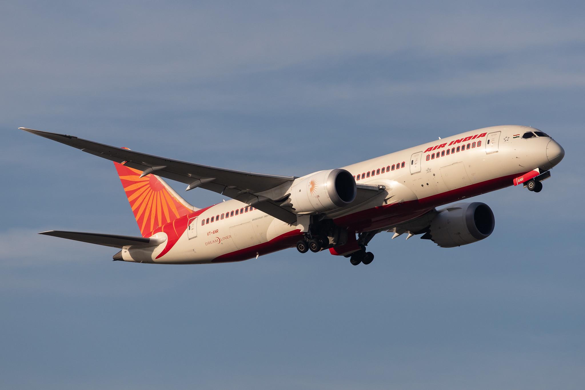 London Heathrow Airport: Air India (AI / AIC) |  Boeing 787-8 Dreamliner B788 | VT-ANR | MSN 36289