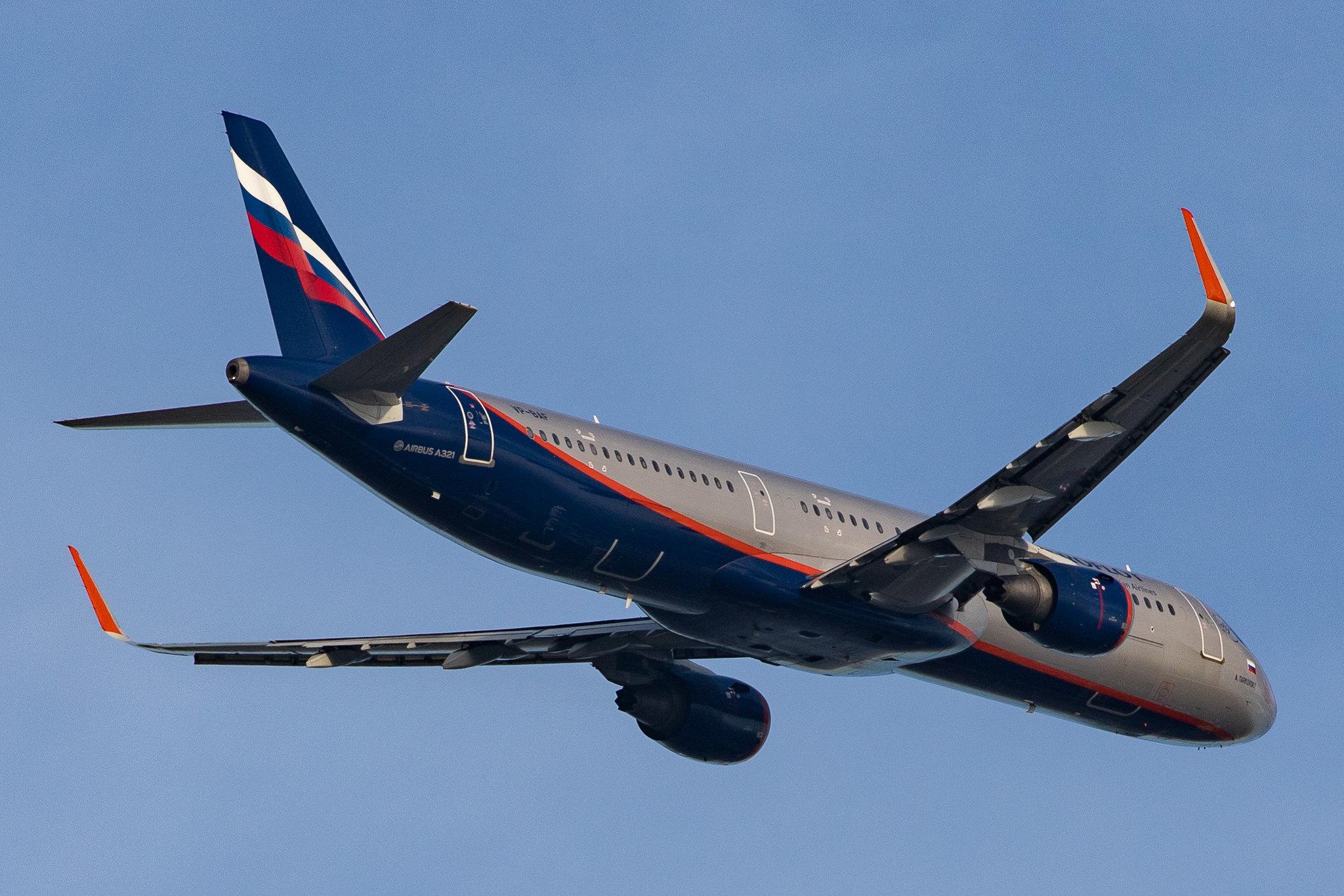 London Heathrow Airport: Aeroflot (SU / AFL) |  Airbus A321-211 A321 | VP-BAF | MSN 7202