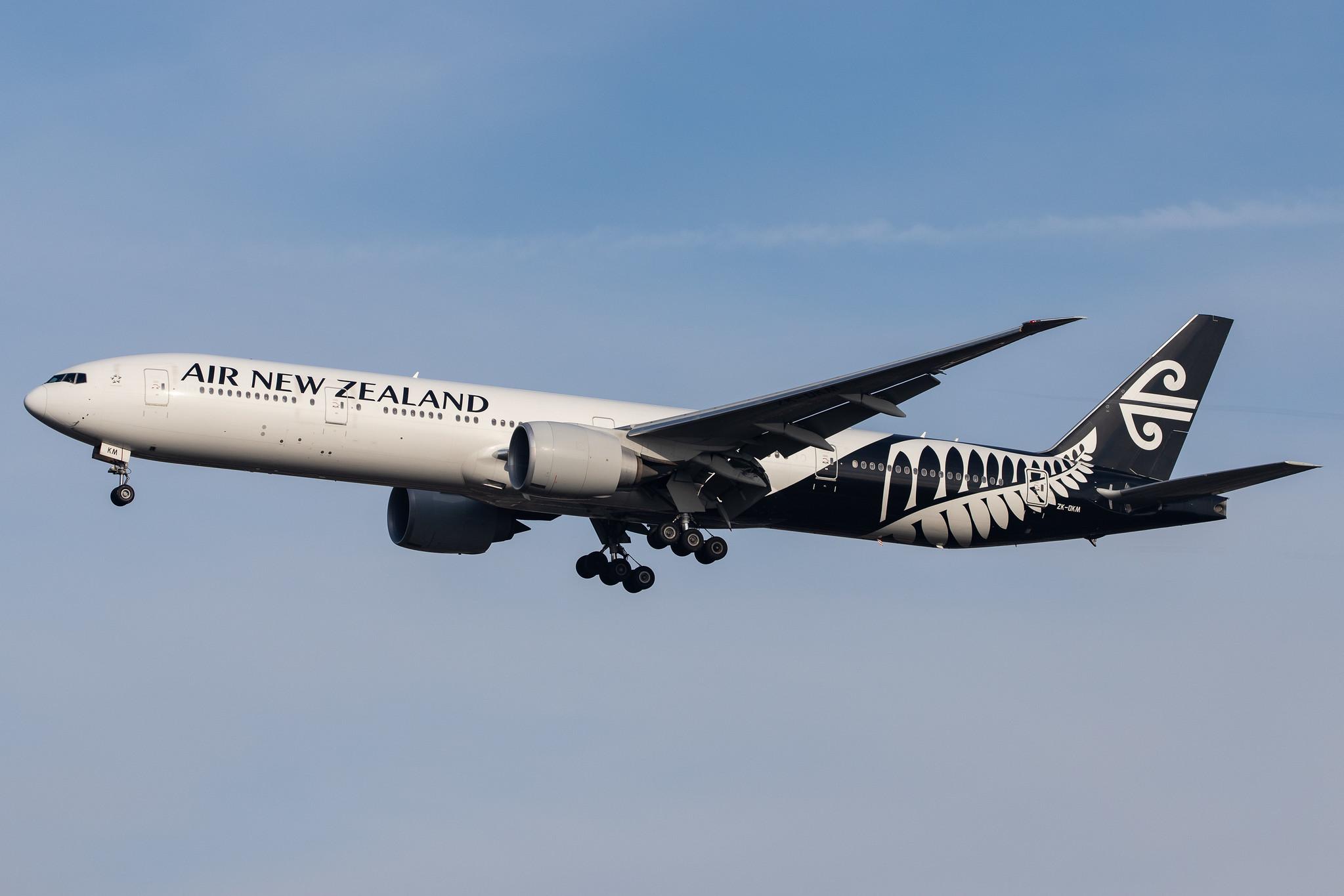 London Heathrow Airport: Air New Zealand (NZ / ANZ) |  Boeing 777-319(ER) B77W | ZK-OKM | MSN 38405